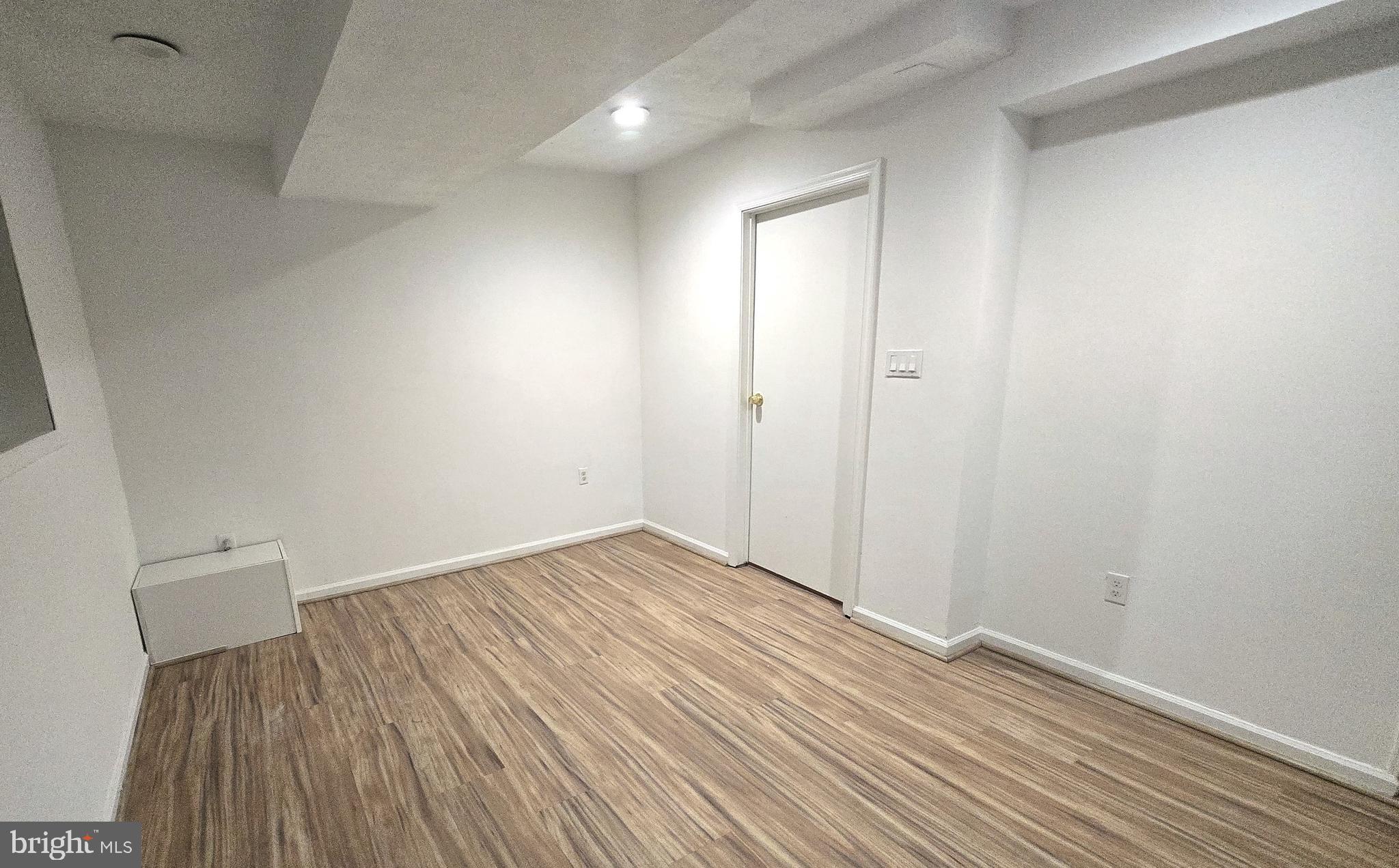 8814 SURVEYORS PL