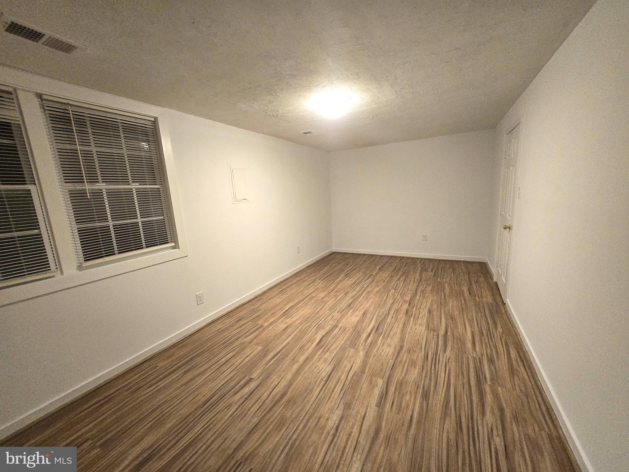 8814 SURVEYORS PL