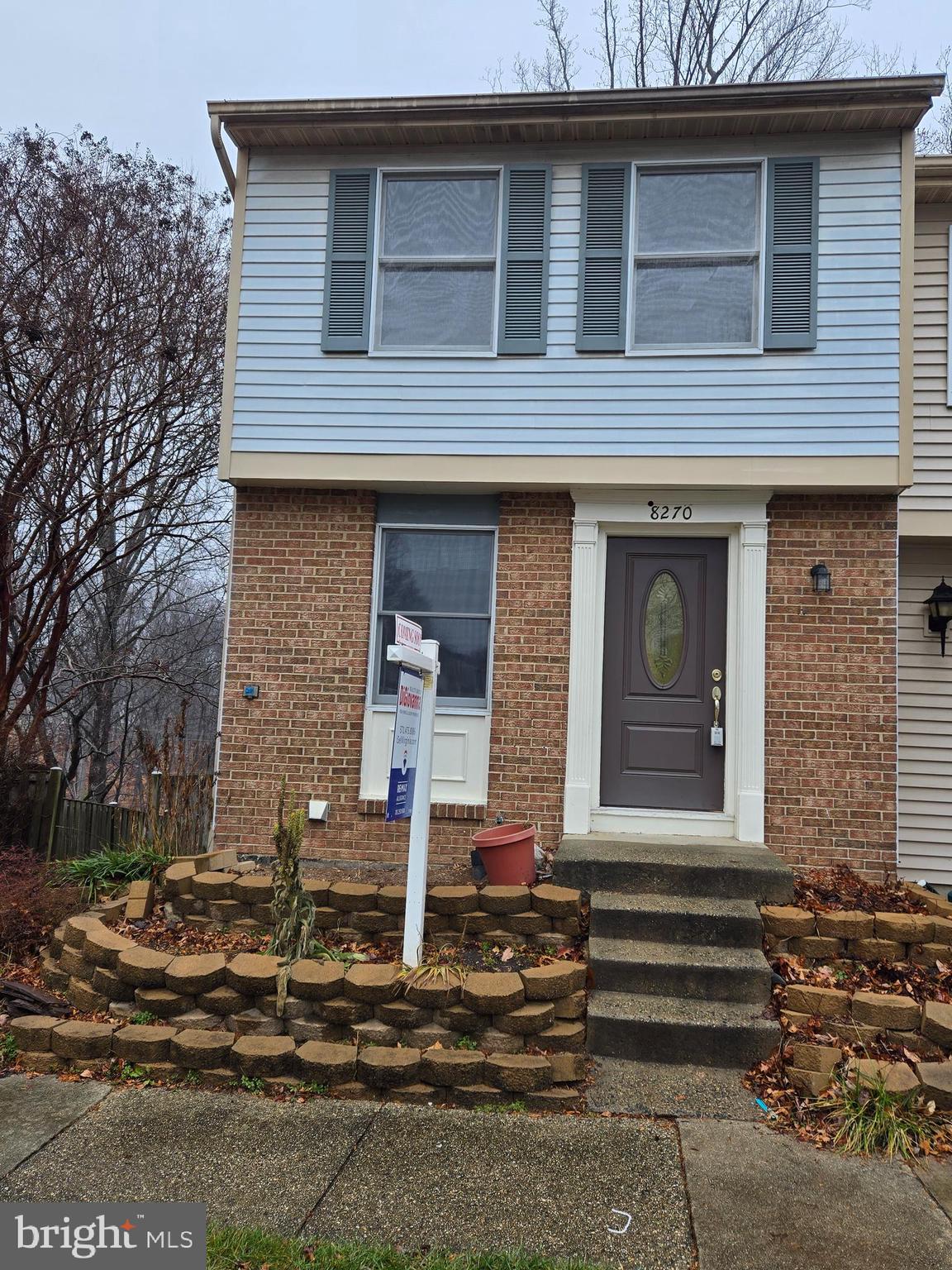 8270 Crestmont Cir