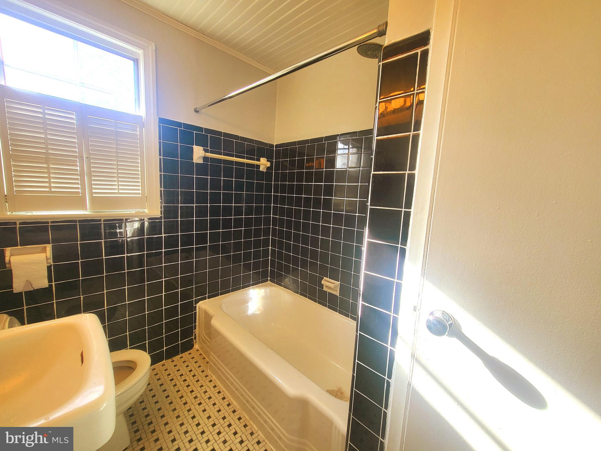 1203 BELLE VIEW BLVD #A2