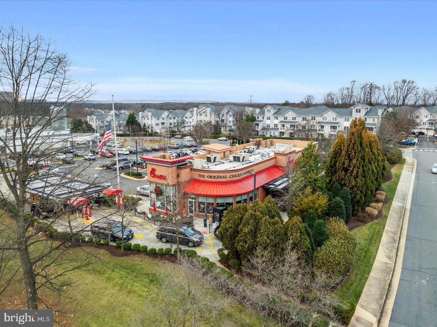 4542 SUPERIOR SQ