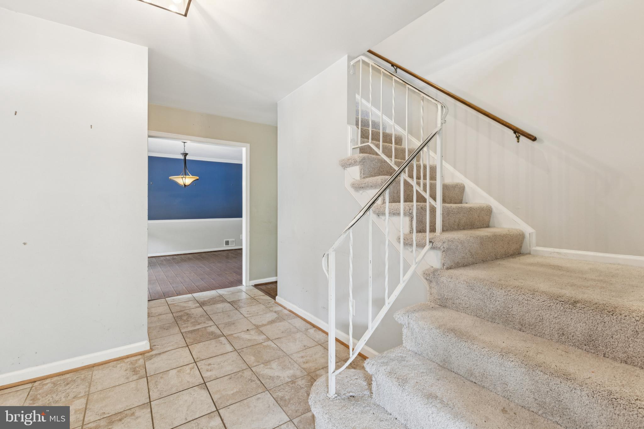 6108 LARSTAN DRIVE
