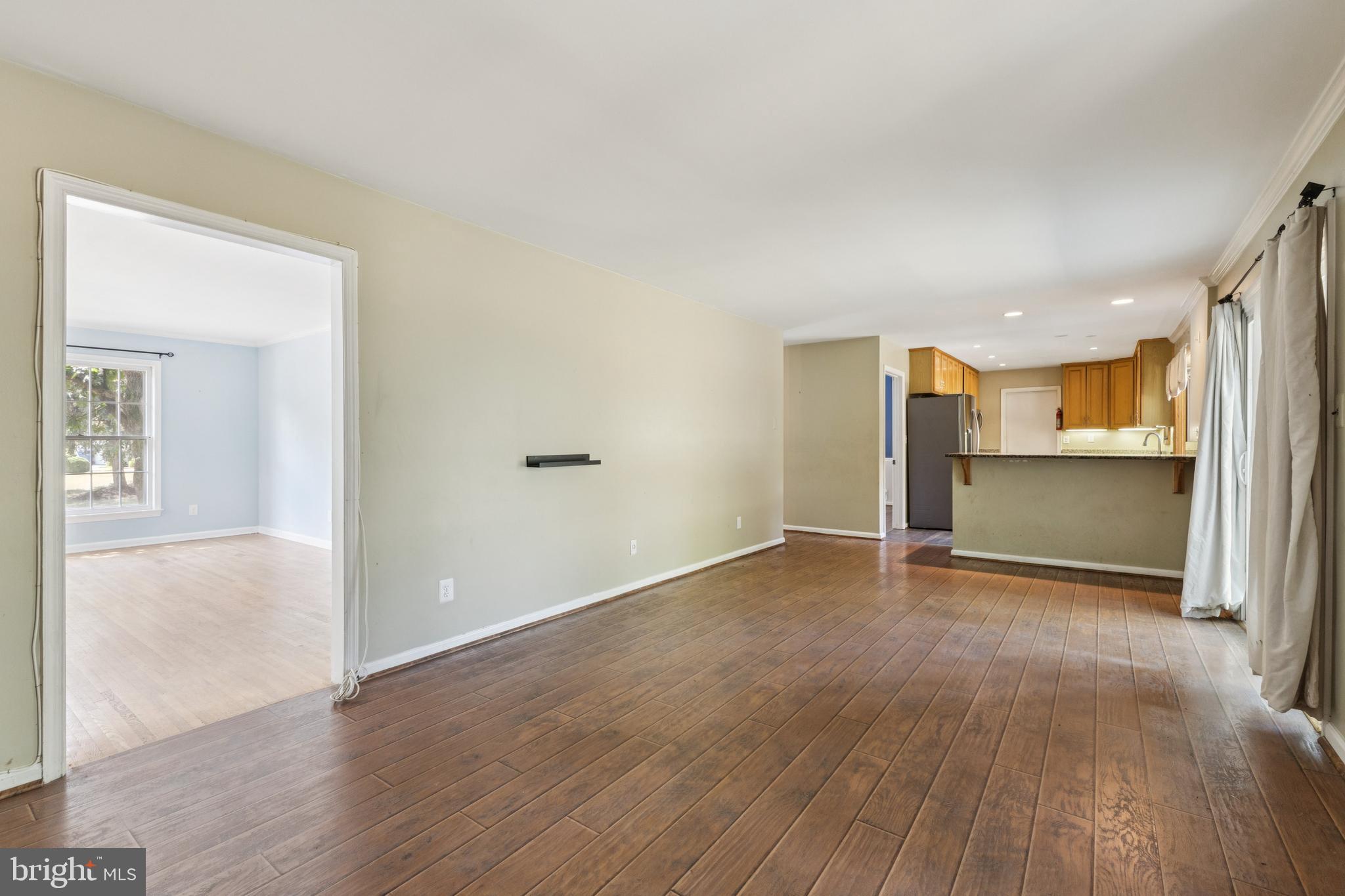 6108 LARSTAN DRIVE