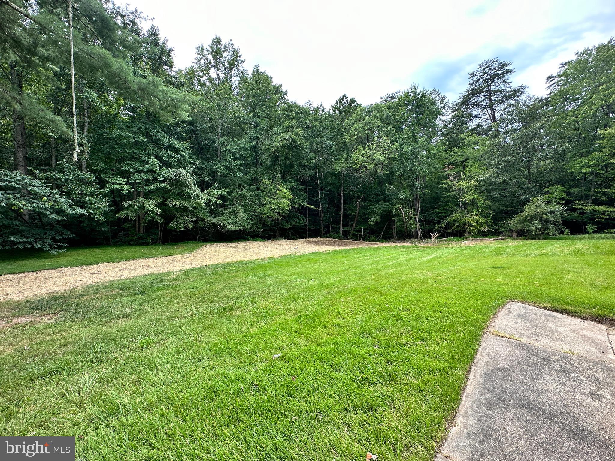 4745 Asdee Ln