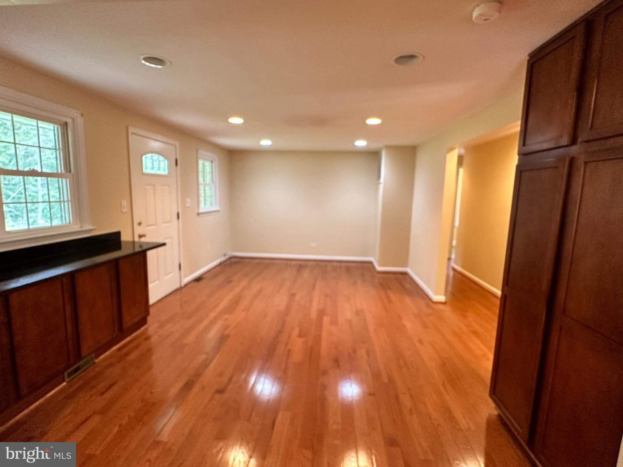 4745 Asdee Ln