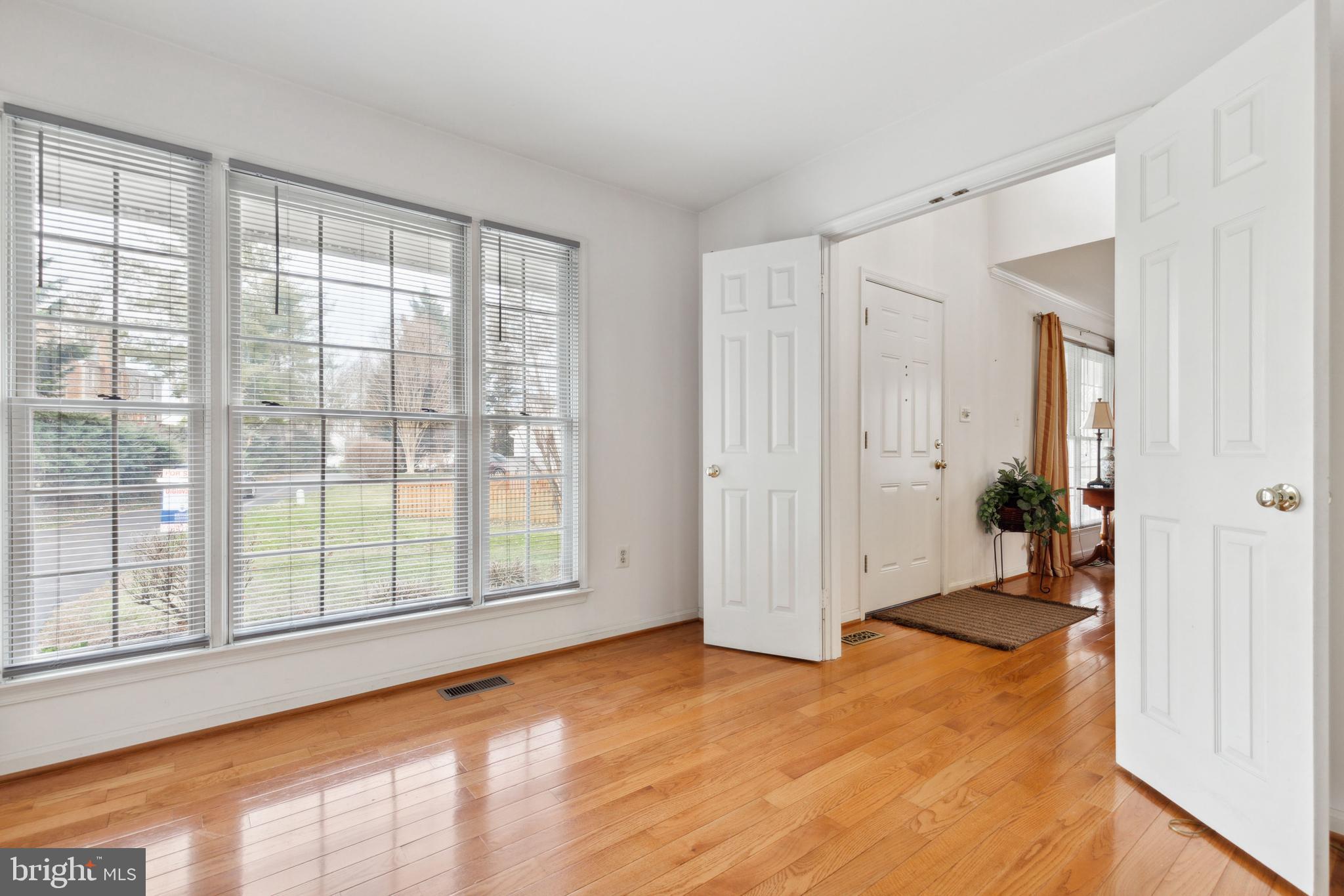 12001 Mojave Ln