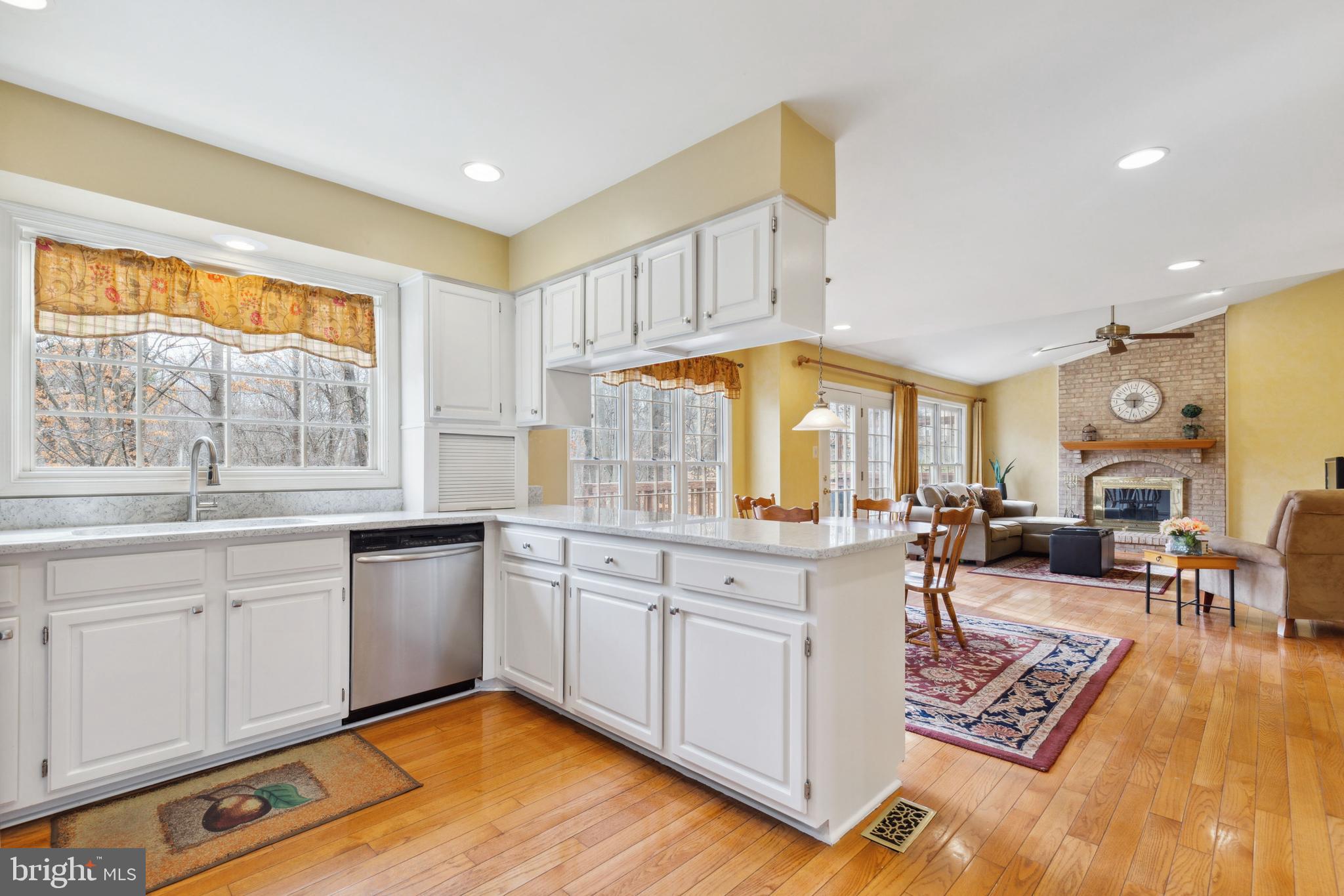12001 Mojave Ln