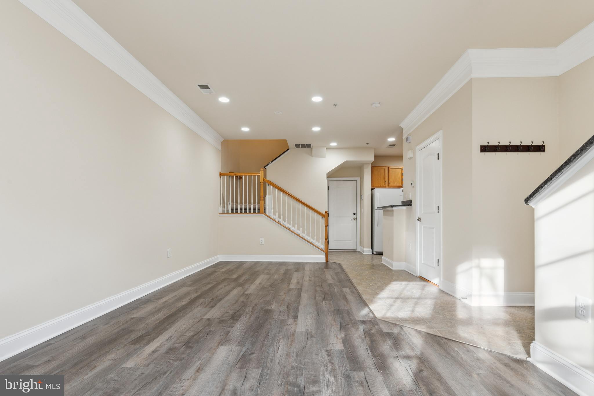 2129 Abbottsbury Way
