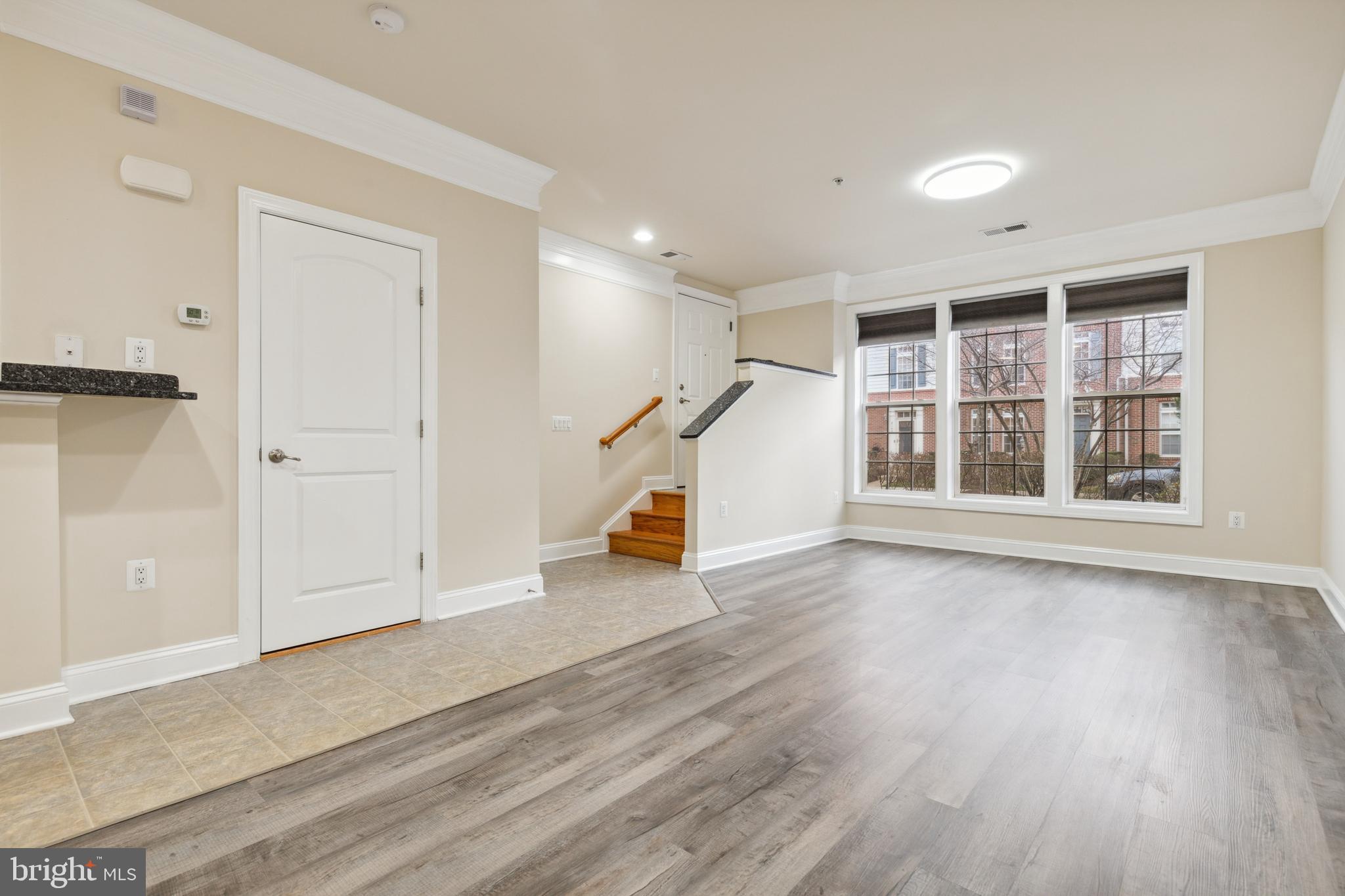 2129 Abbottsbury Way