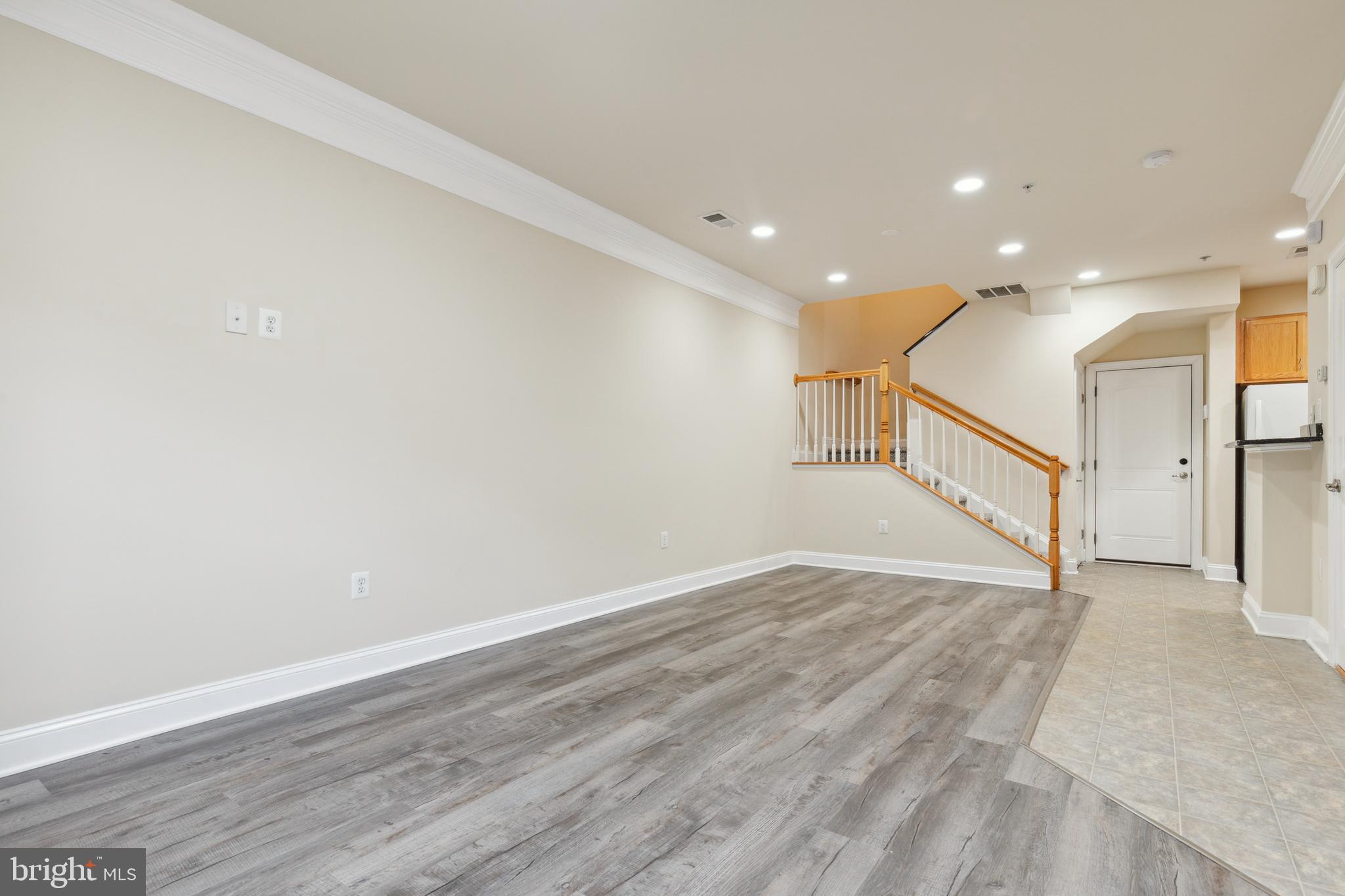 2129 Abbottsbury Way
