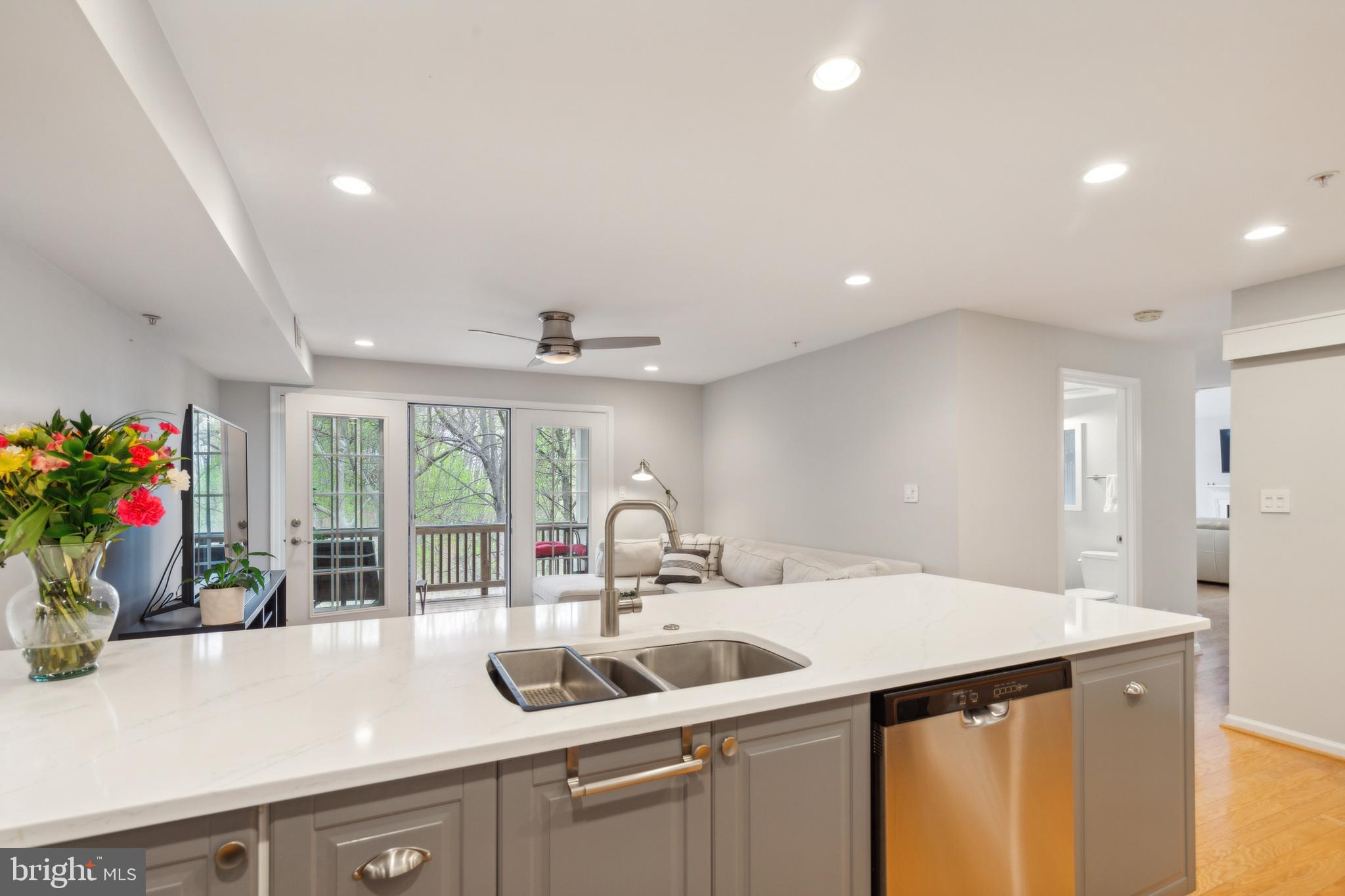 313 Overlook Dr #313
