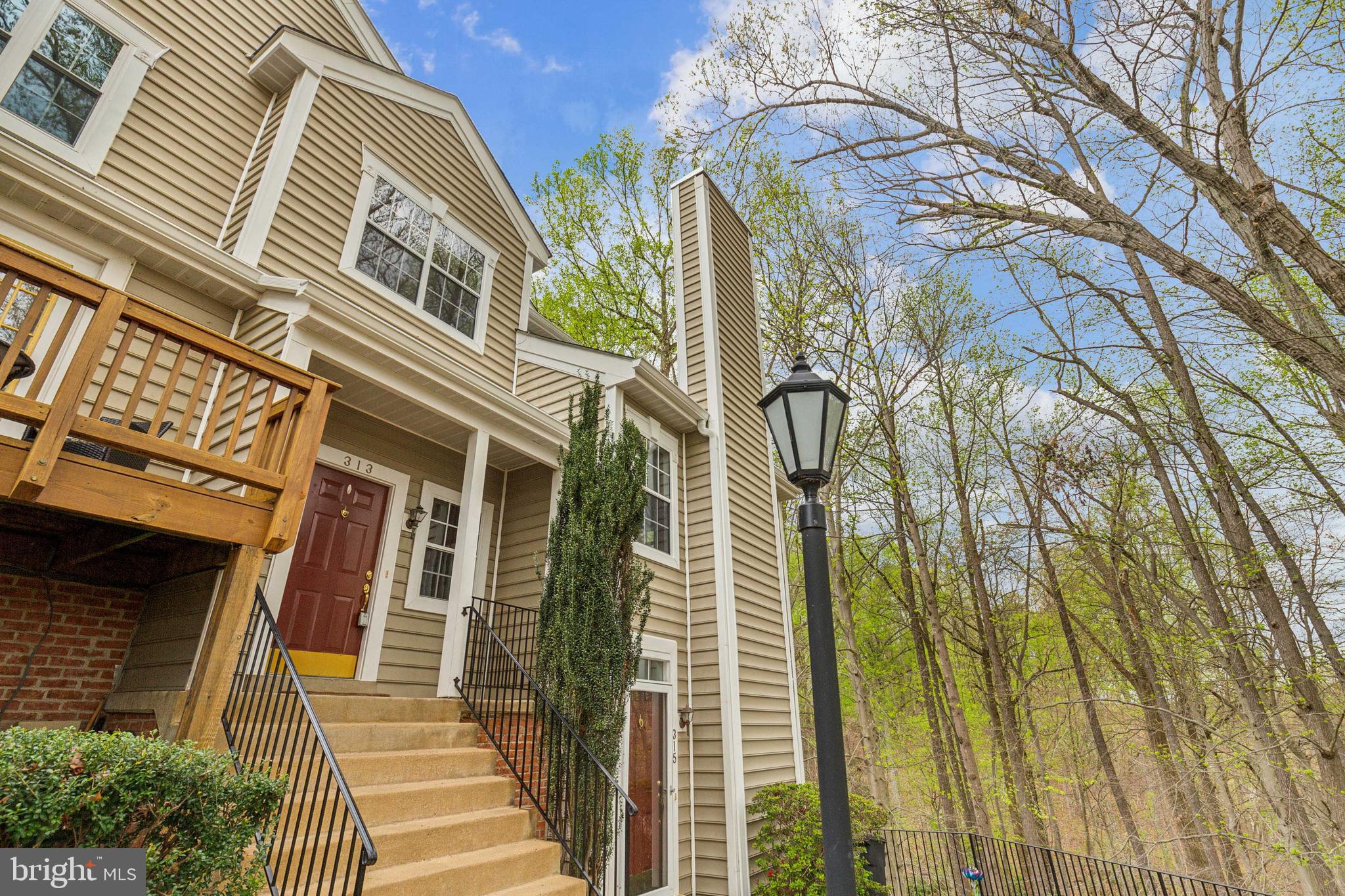 313 Overlook Dr #313