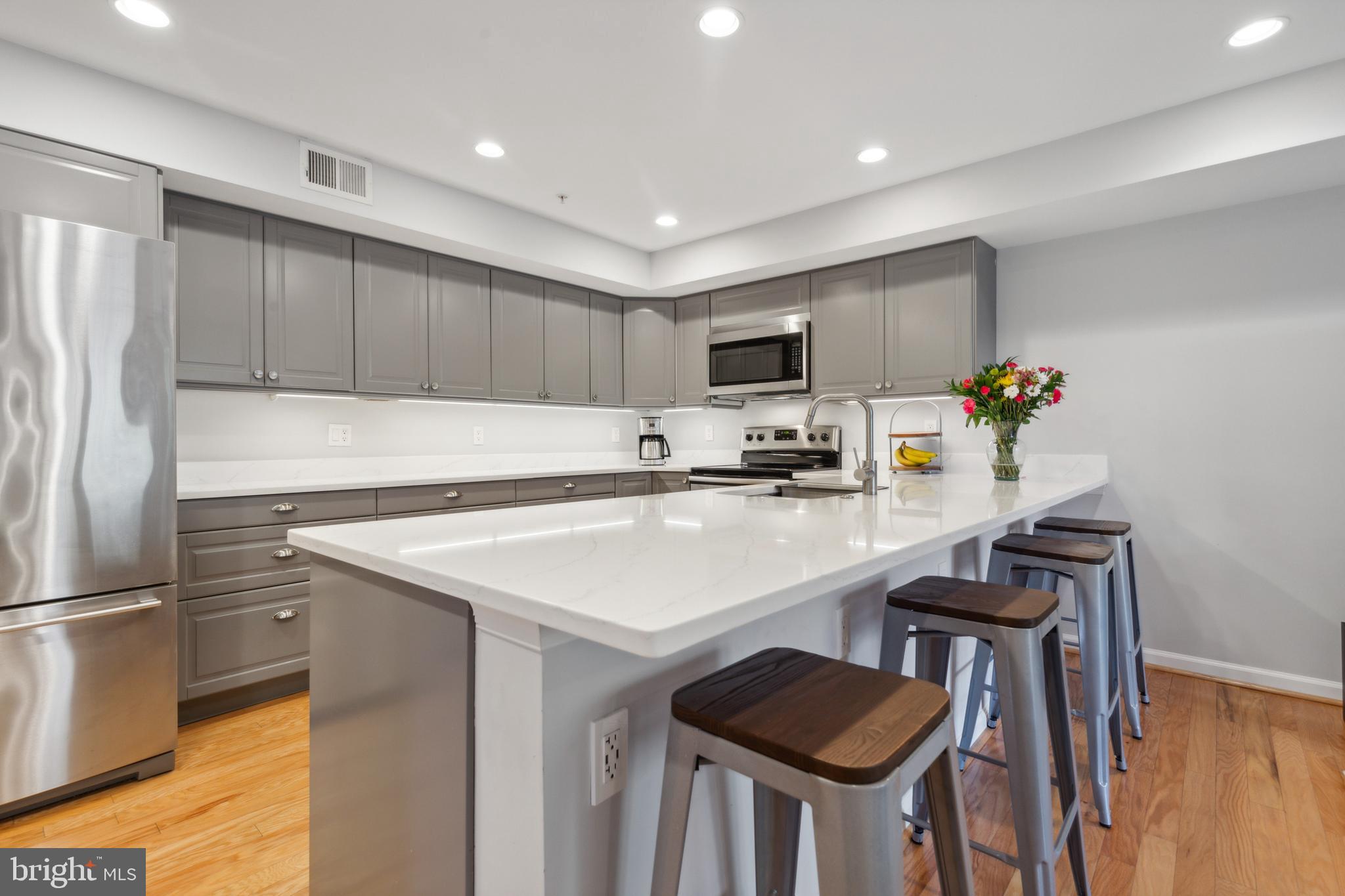 313 Overlook Dr #313