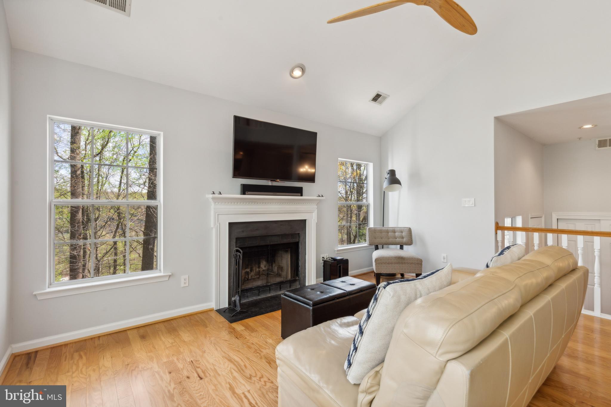 313 Overlook Dr #313