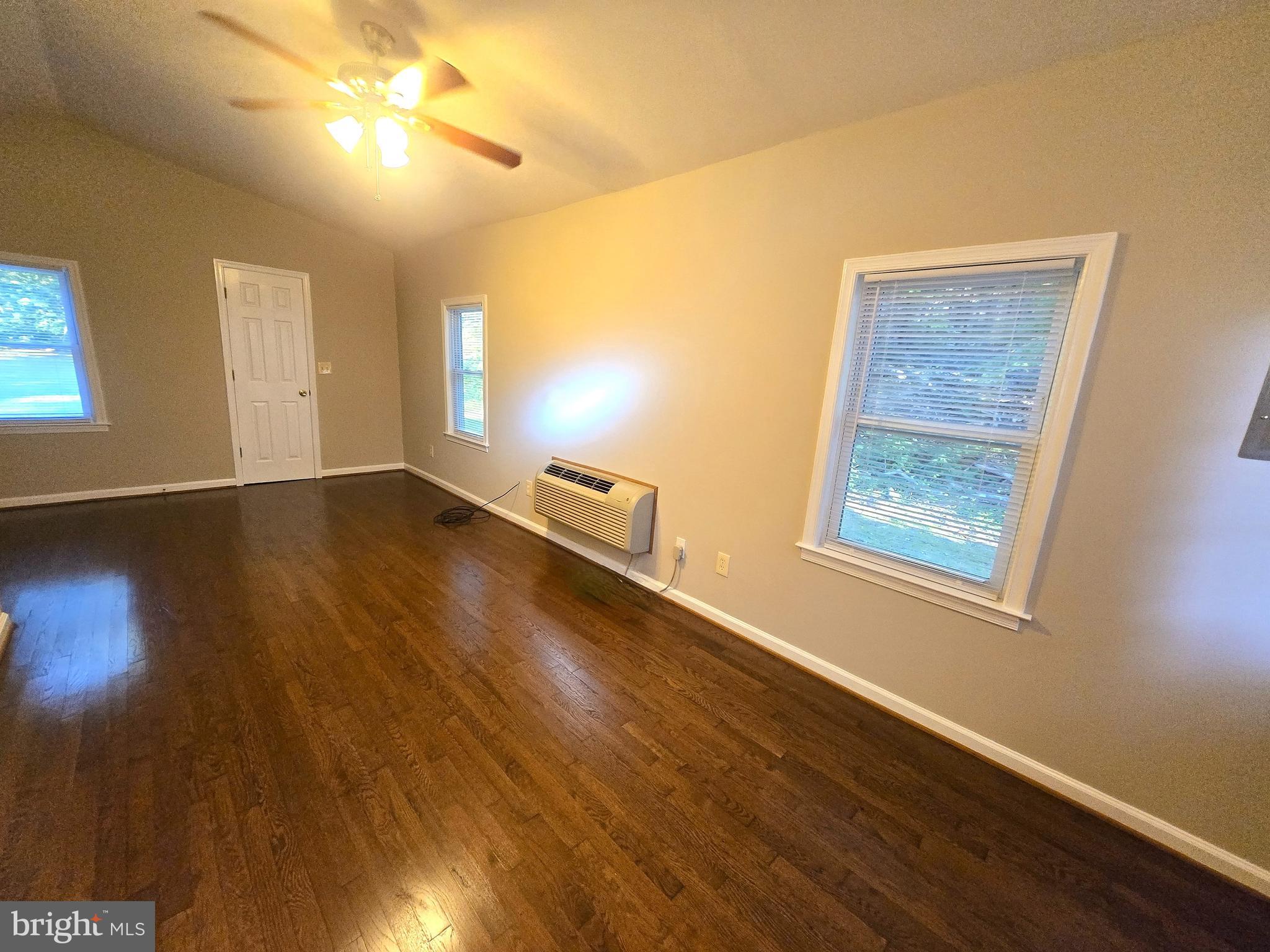 1901 TANYARD HILL RD