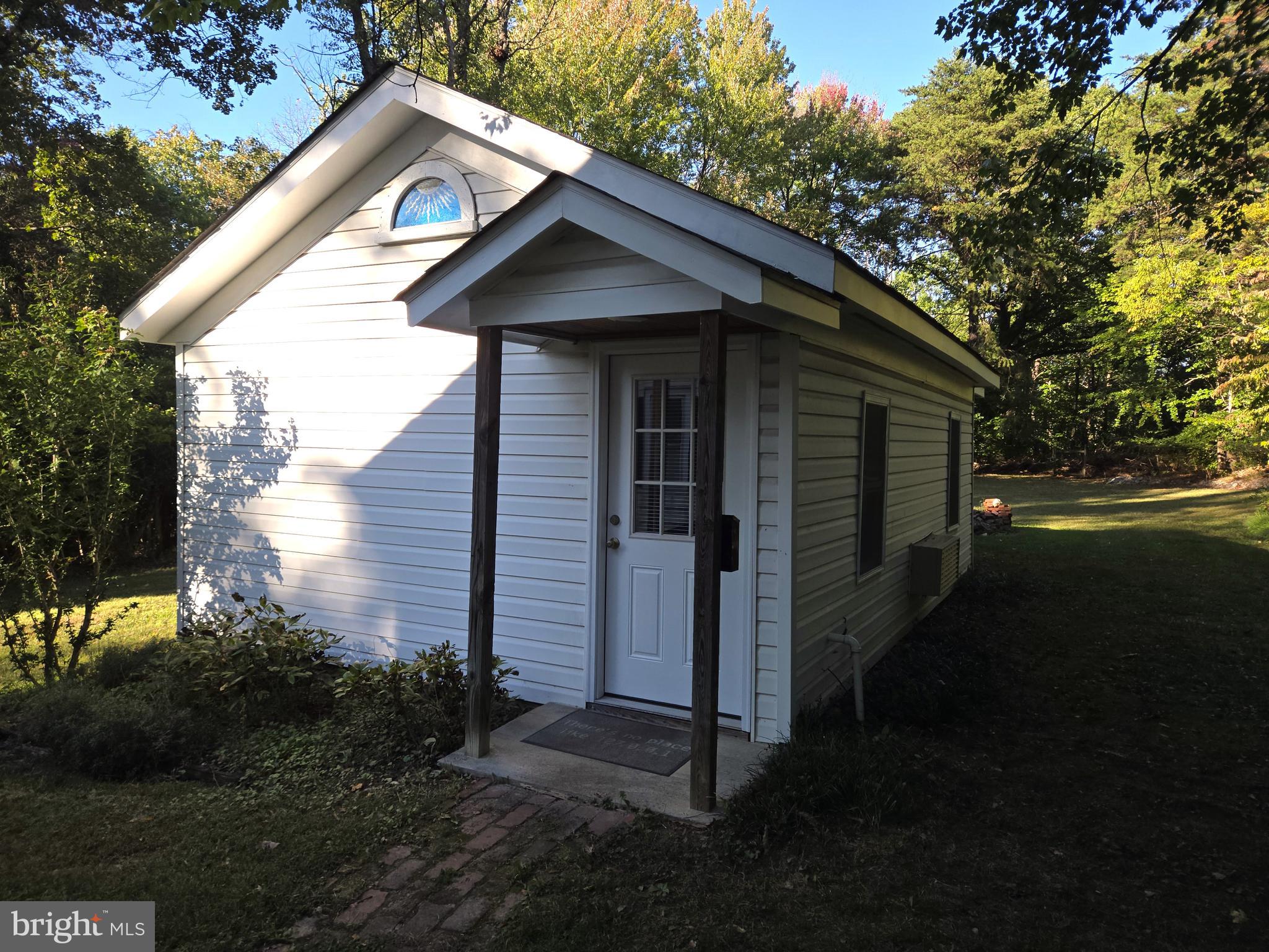 1901 TANYARD HILL RD