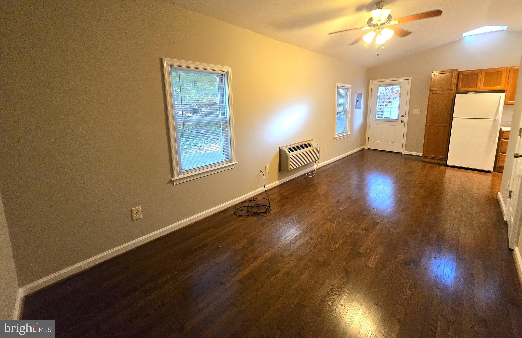 1901 TANYARD HILL RD