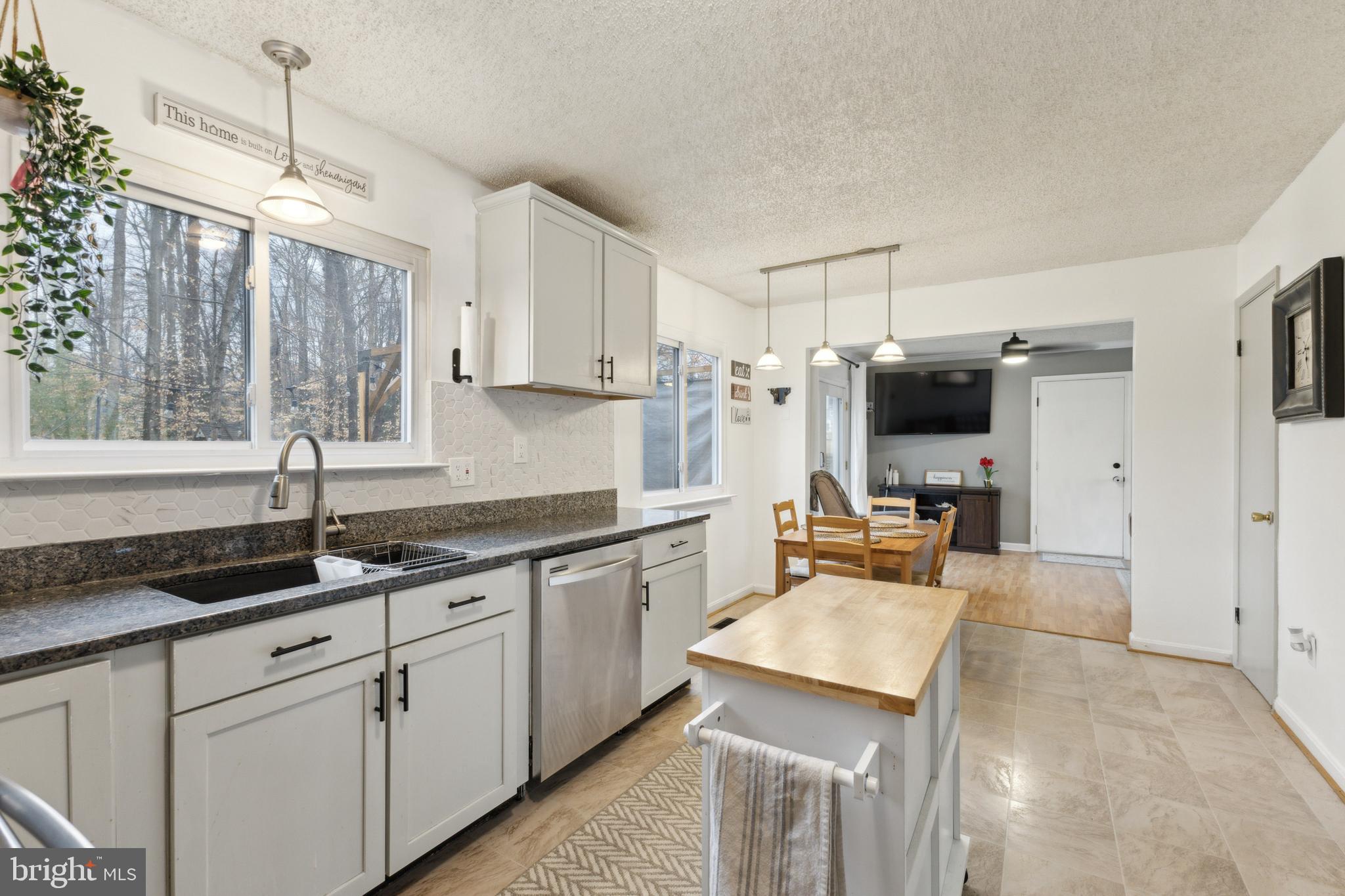 16017 Laconia Cir