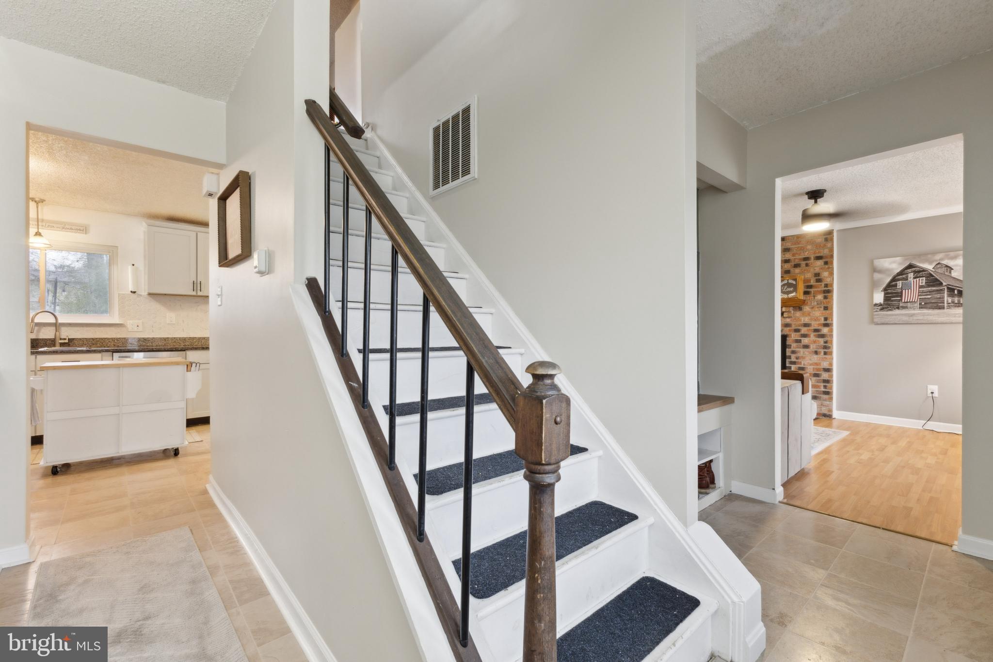 16017 Laconia Cir
