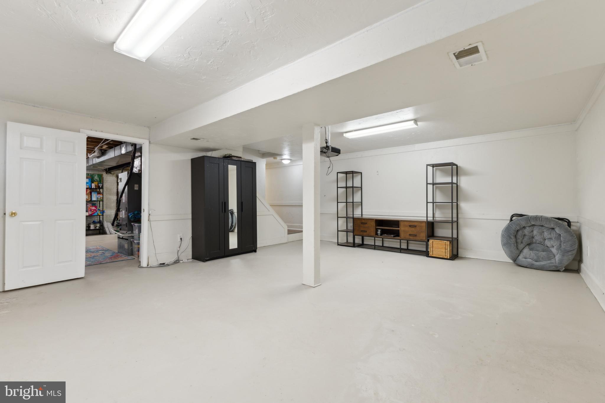 16017 Laconia Cir