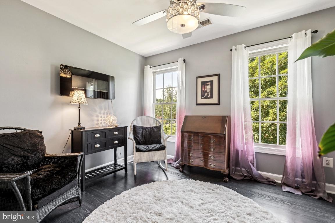 7834 MEADOWGATE DRIVE