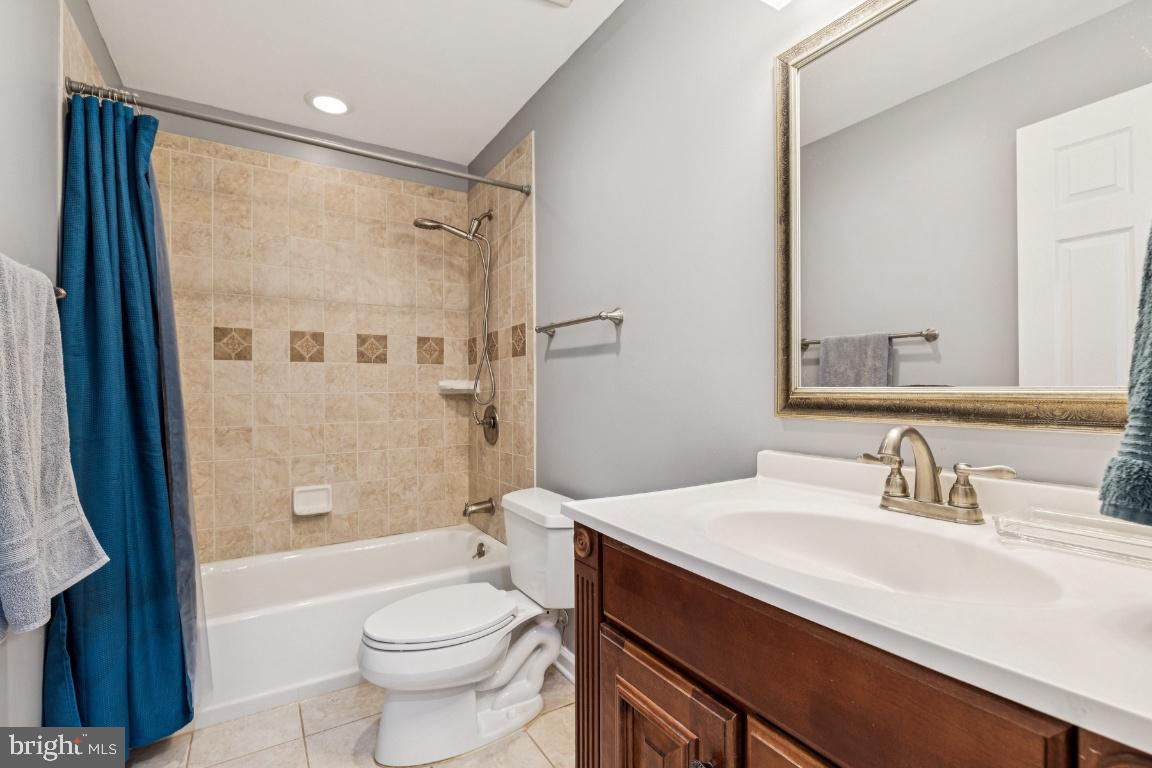 7834 MEADOWGATE DRIVE