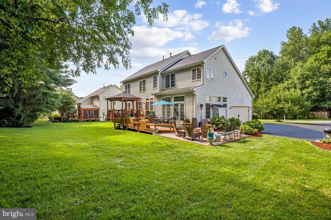7834 MEADOWGATE DRIVE