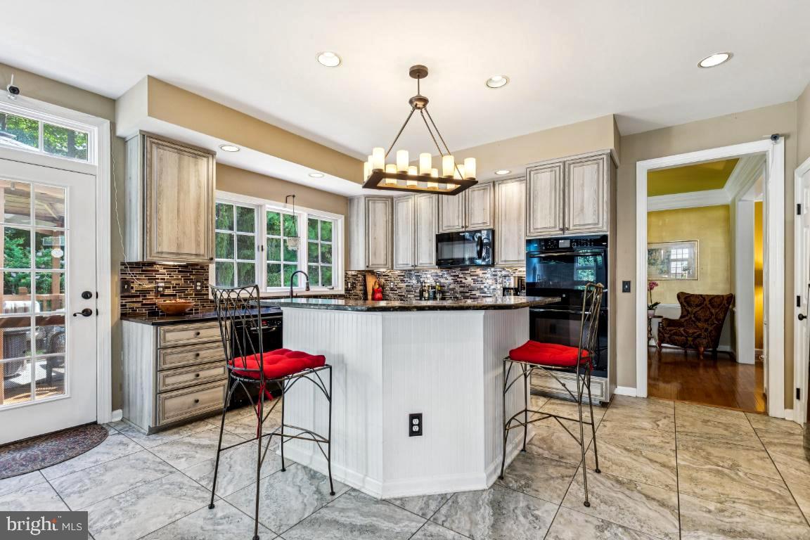7834 MEADOWGATE DRIVE