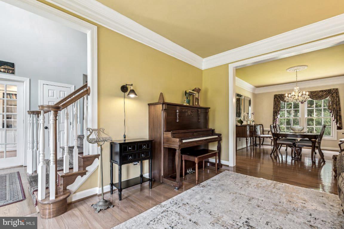 7834 MEADOWGATE DRIVE