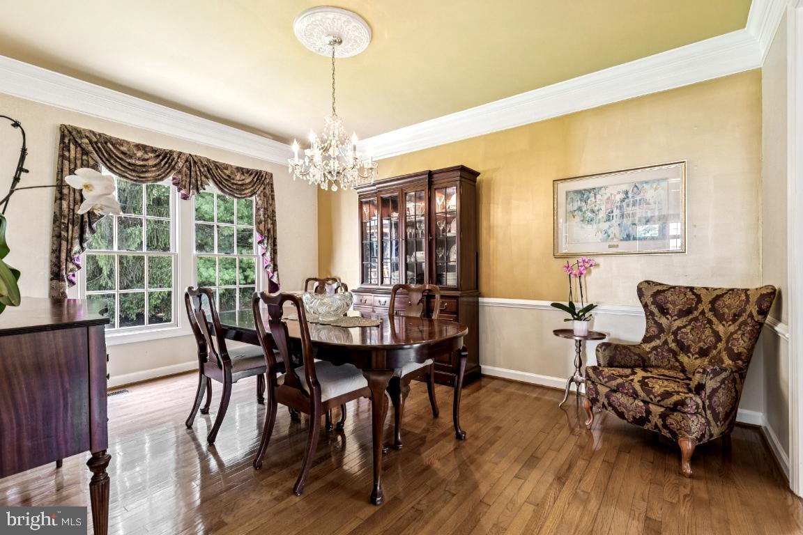 7834 MEADOWGATE DRIVE