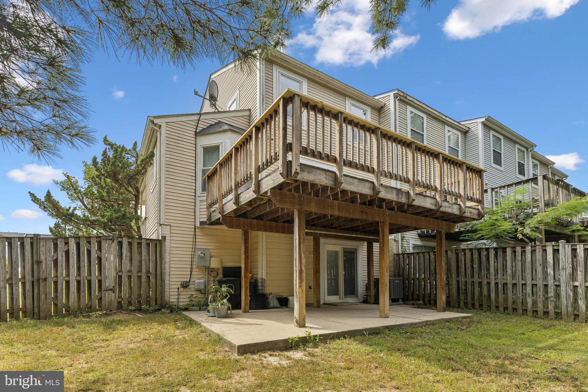 15361 Gatehouse Ter