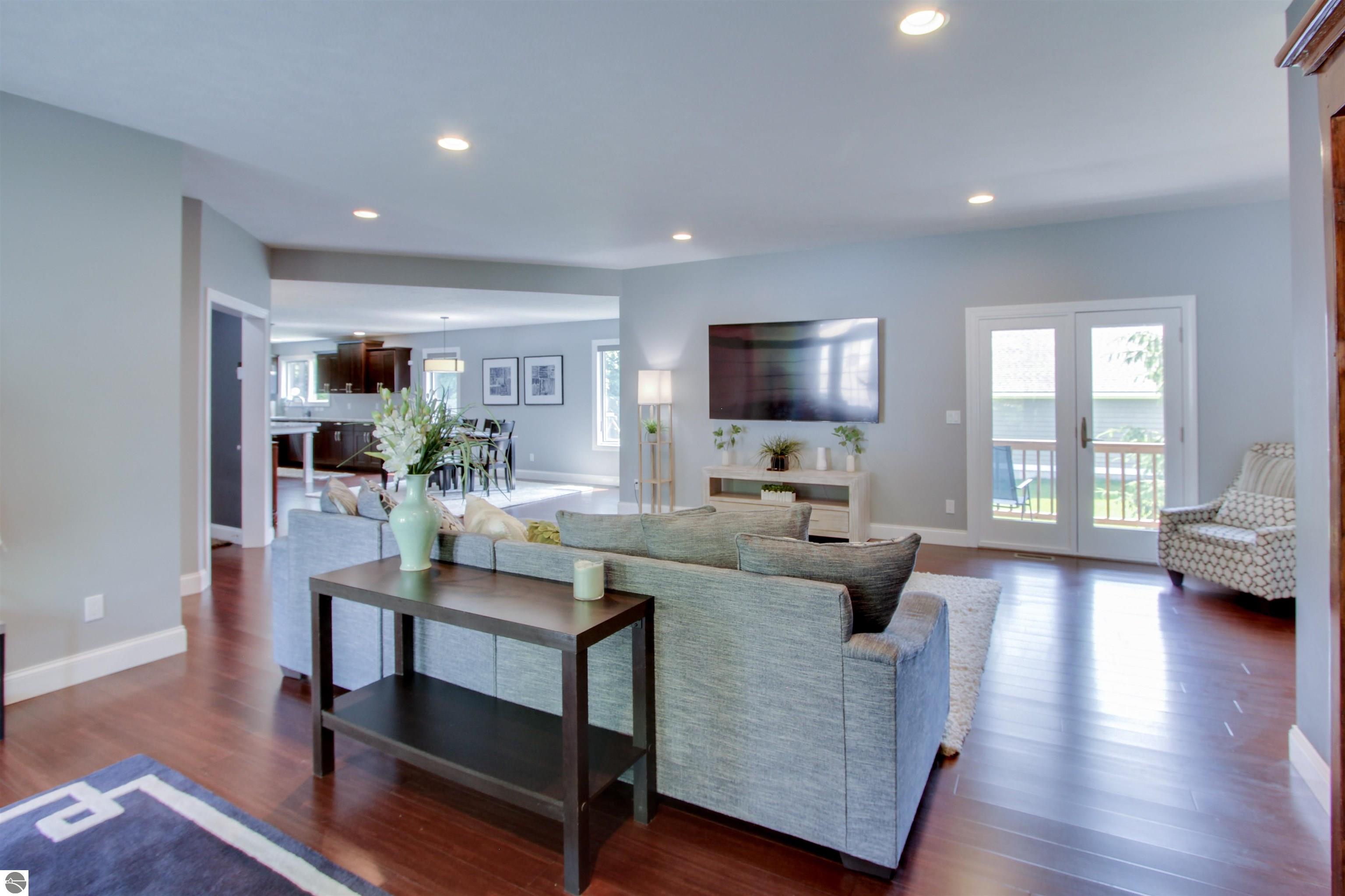 4393 Apple Tree Lane