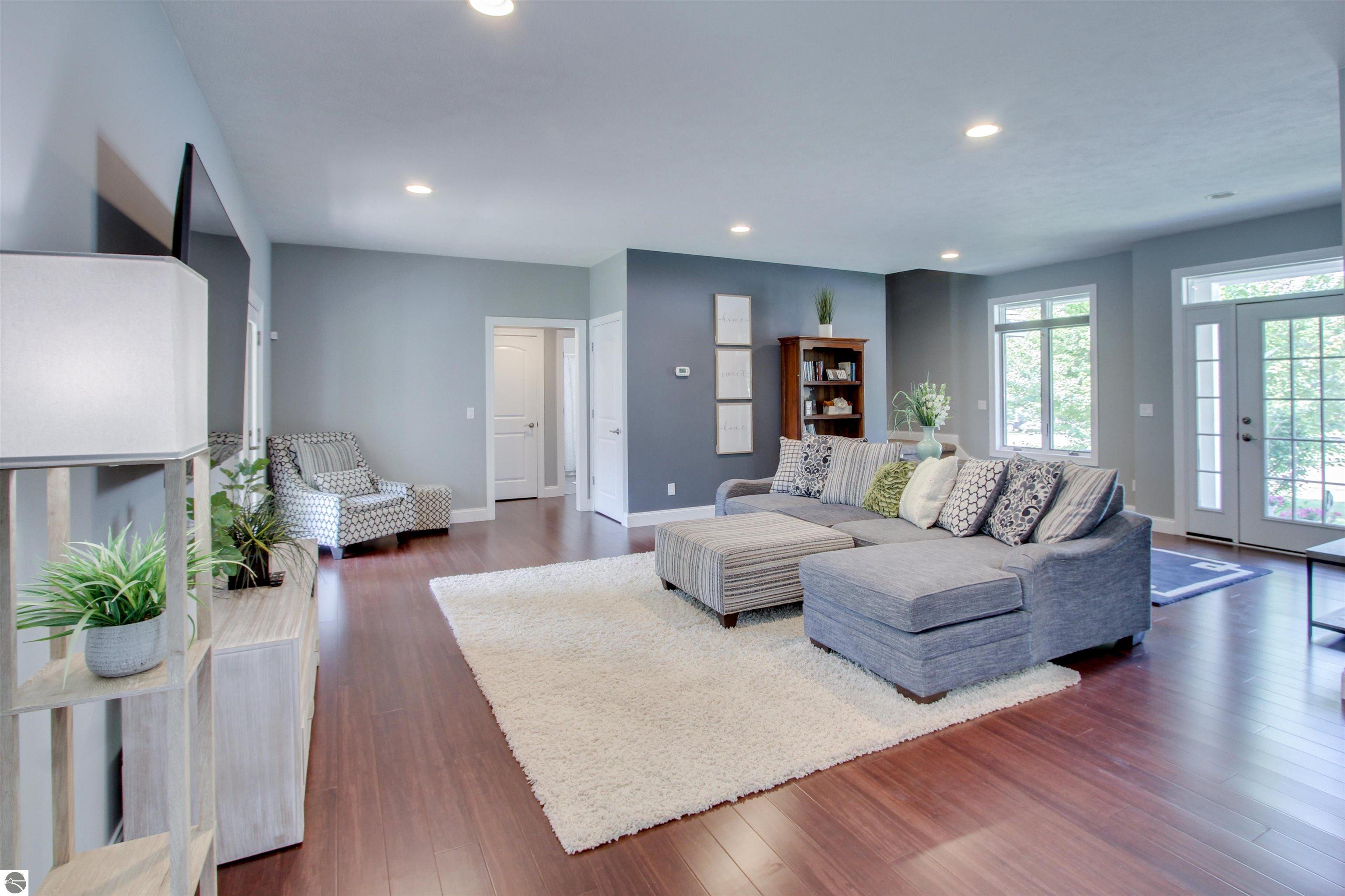 4393 Apple Tree Lane