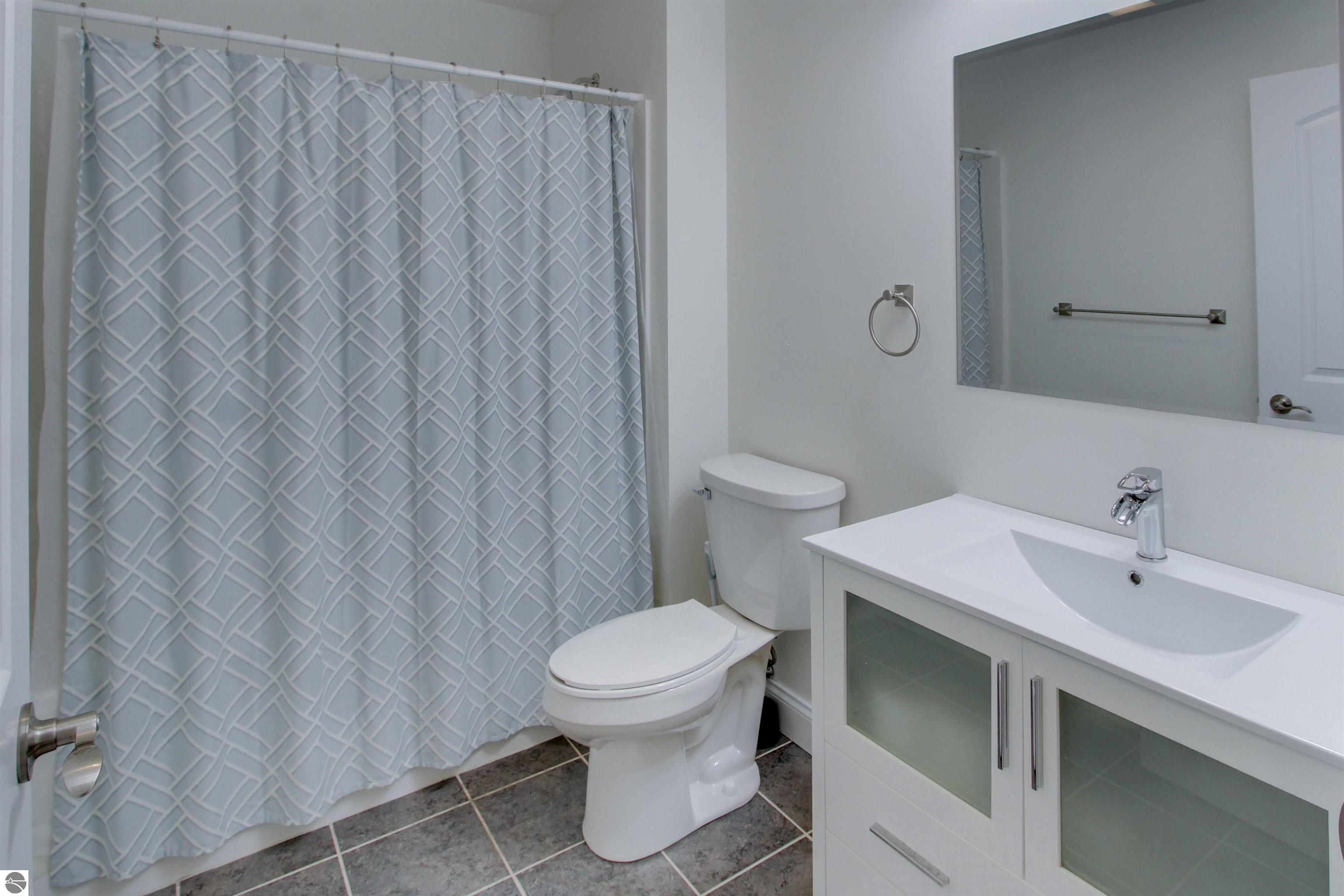 4393 Apple Tree Lane