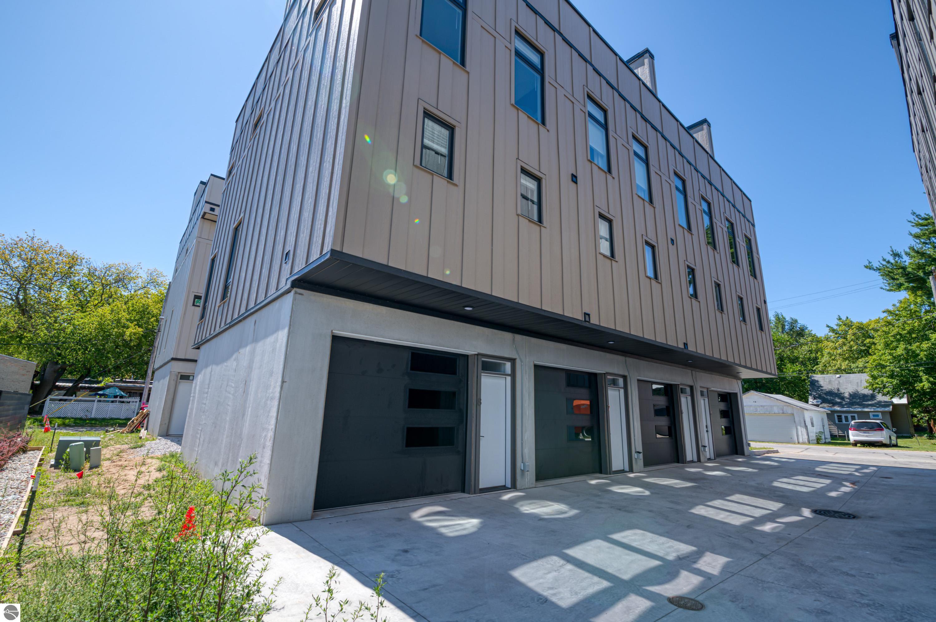 124 Gillis Street # 7