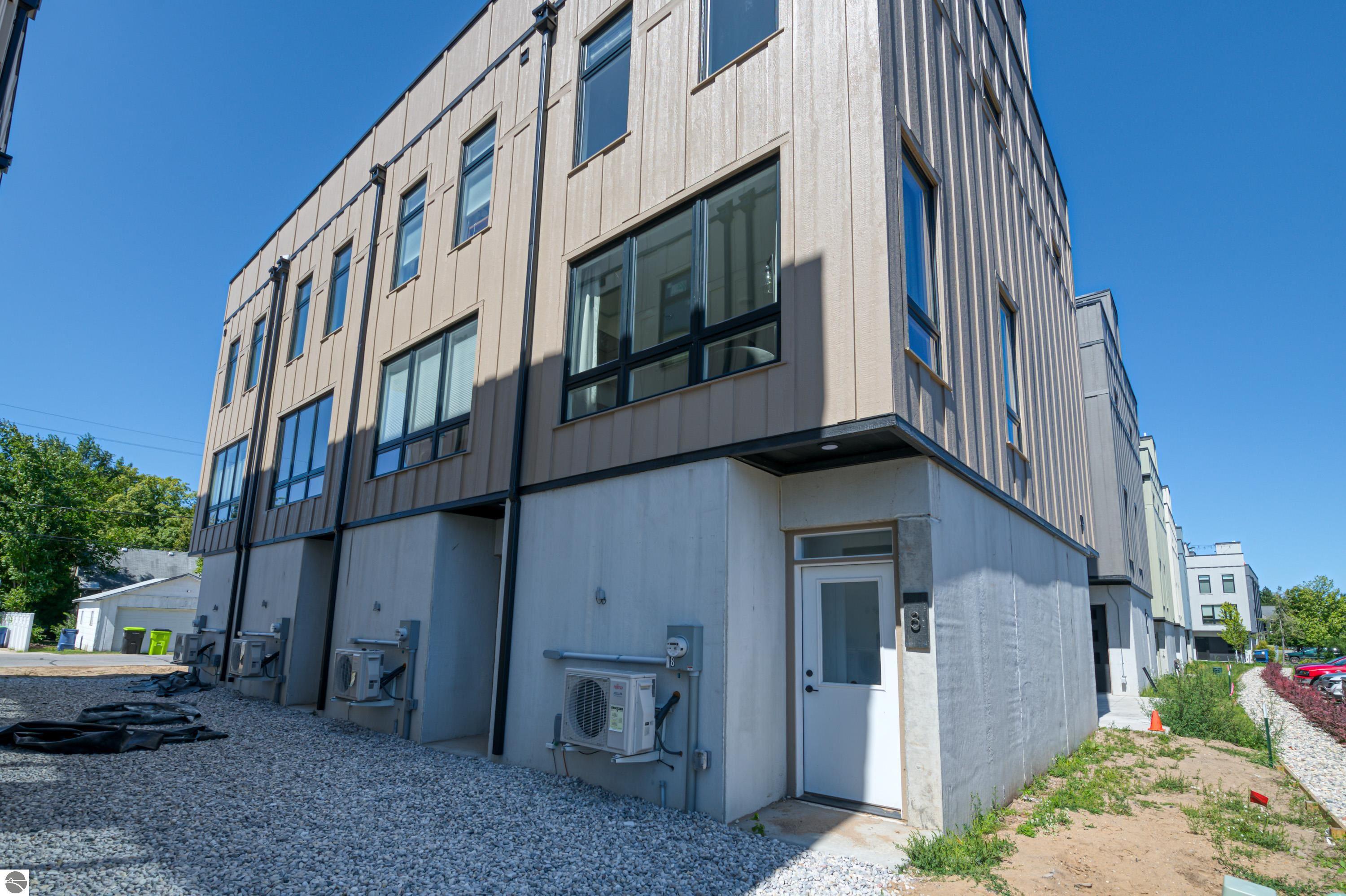 124 Gillis Street # 7