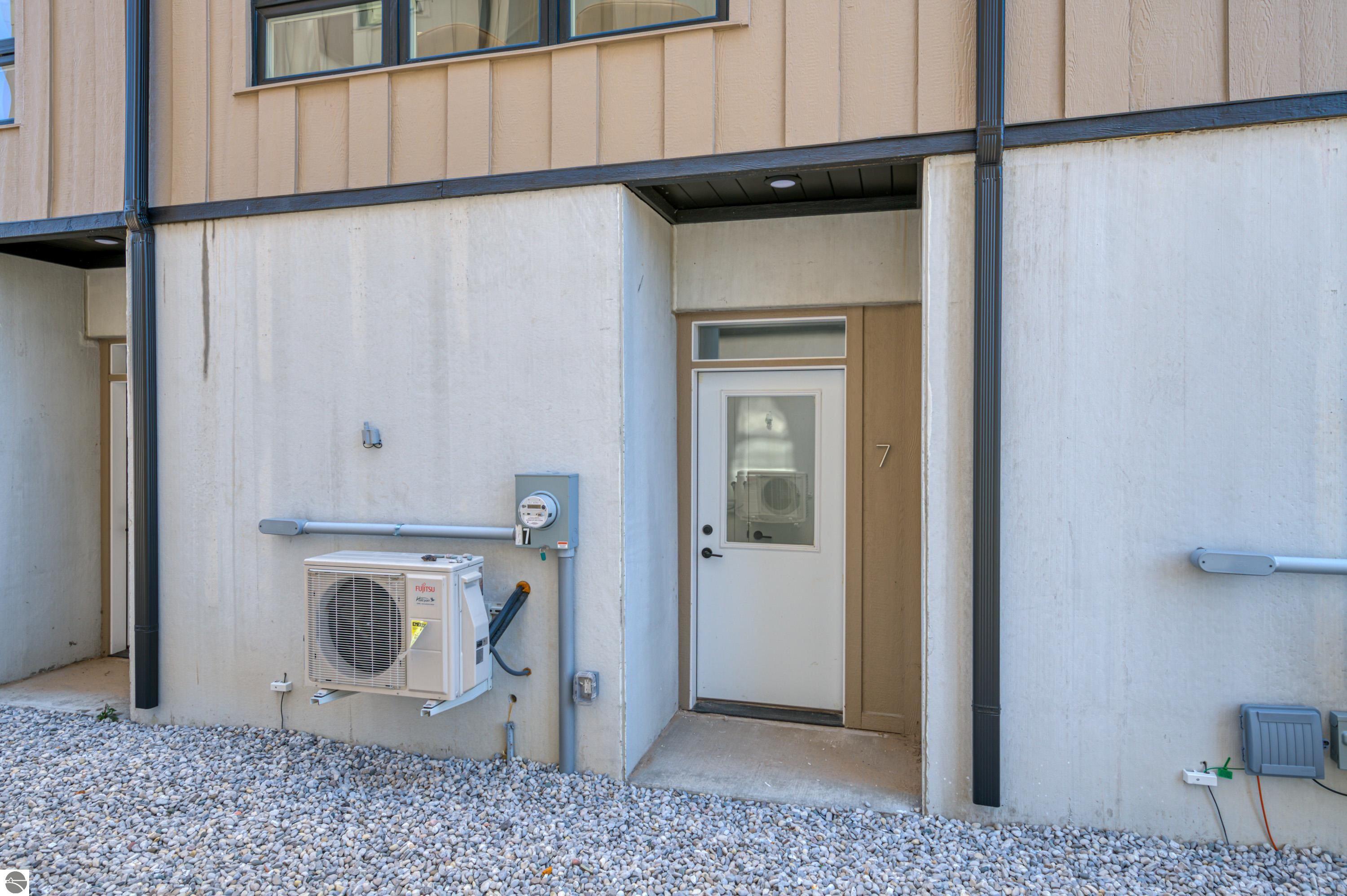 124 Gillis Street # 7