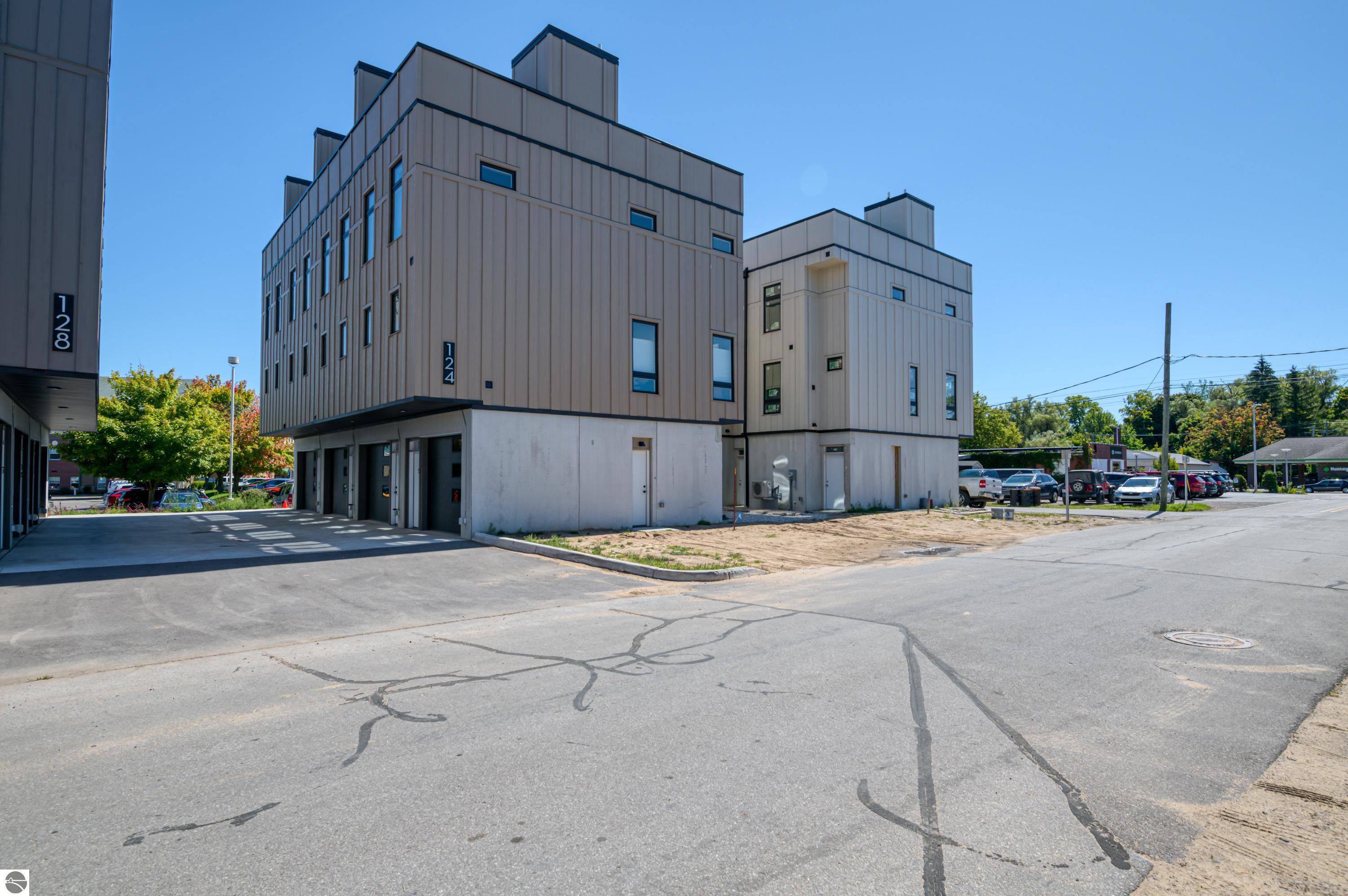 124 Gillis Street # 7