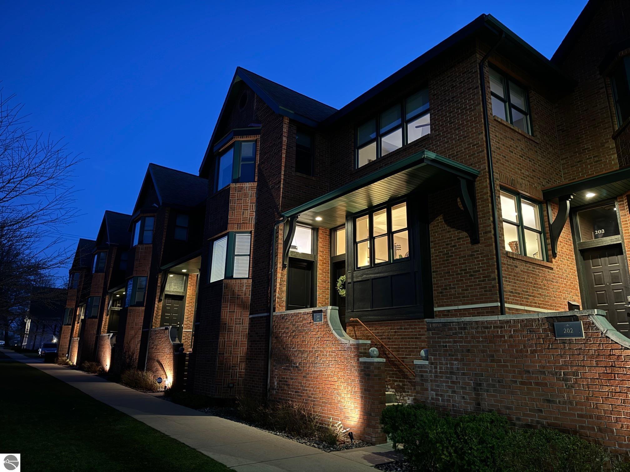 204 Boardman Avenue # 2