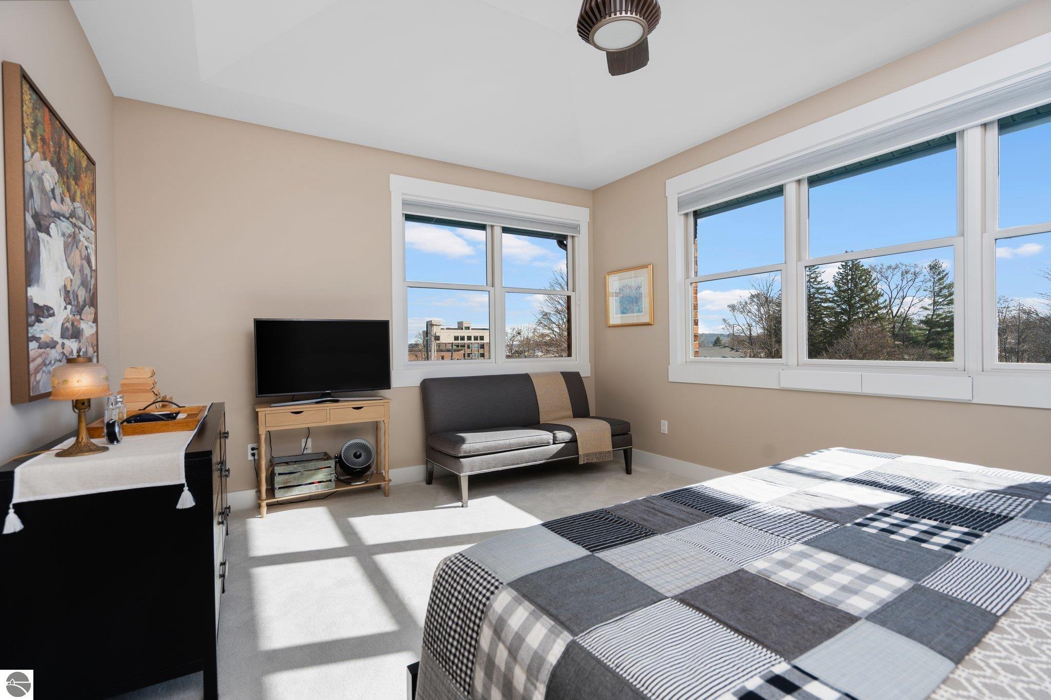 204 Boardman Avenue # 2