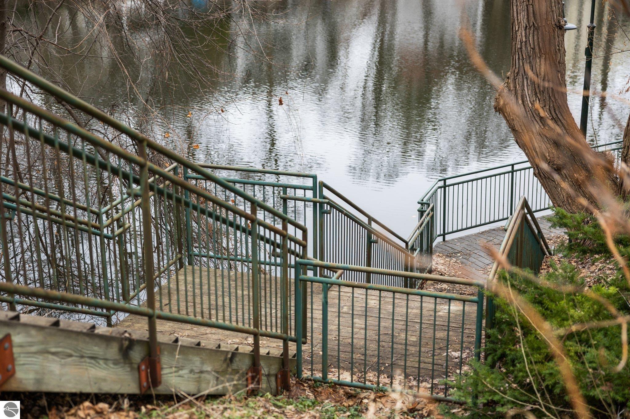 141 Rivers Edge Drive # 400