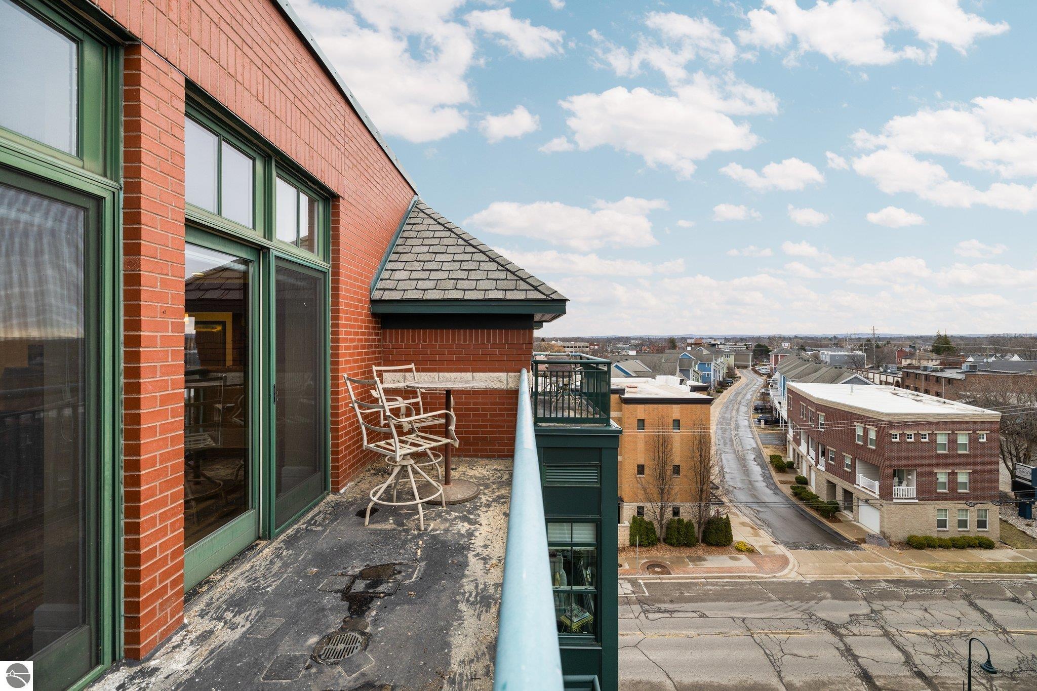 141 Rivers Edge Drive # 400