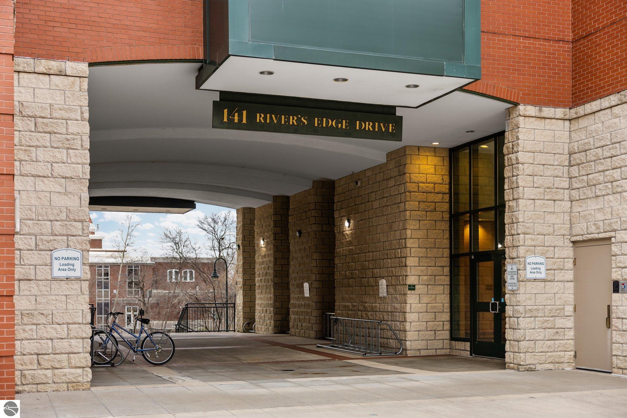 141 Rivers Edge Drive # 400