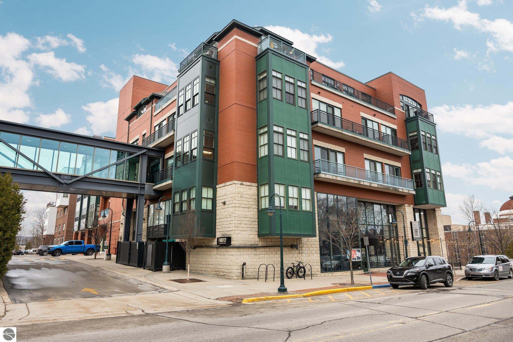 141 Rivers Edge Drive # 400