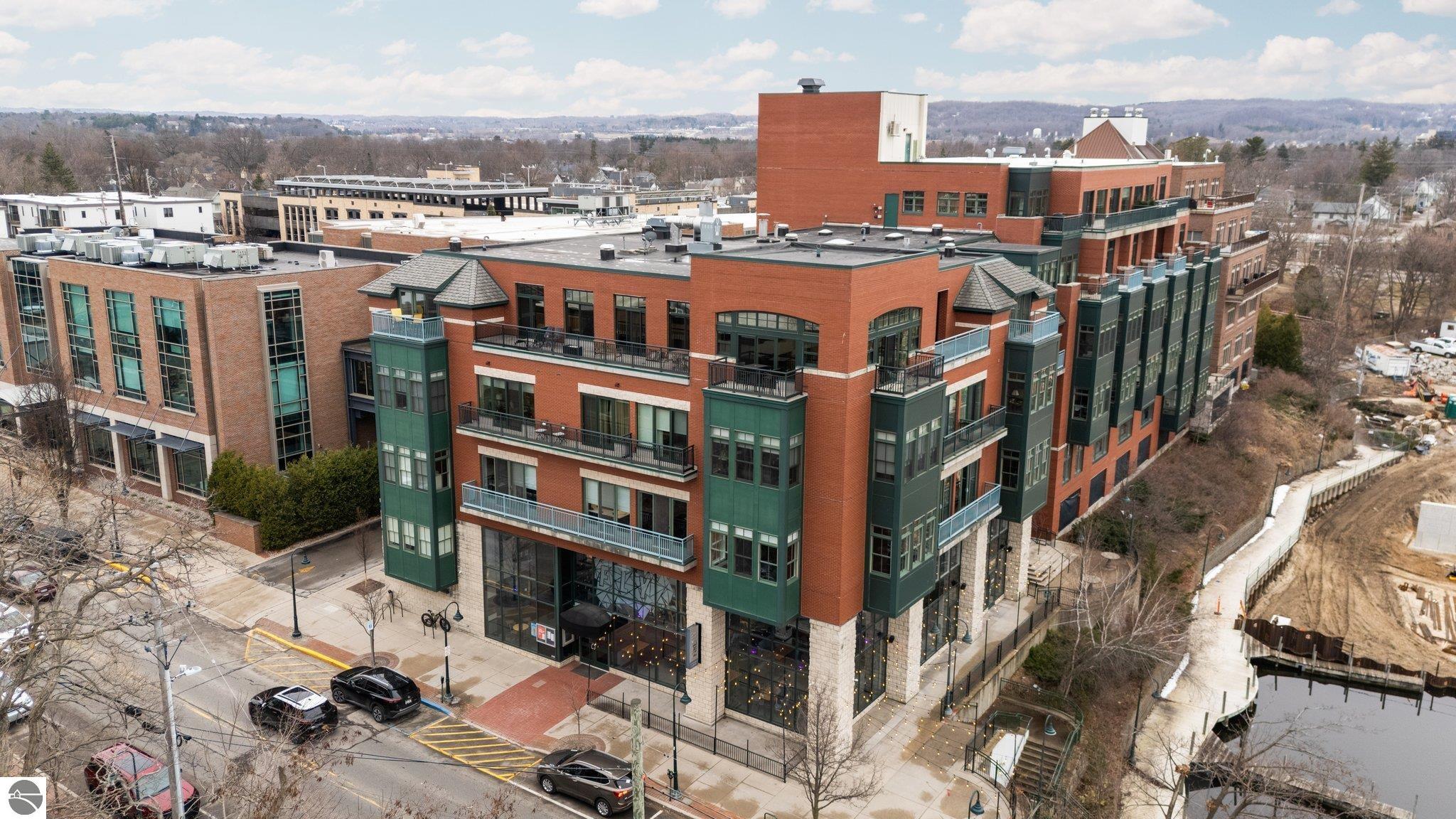 141 Rivers Edge Drive # 400