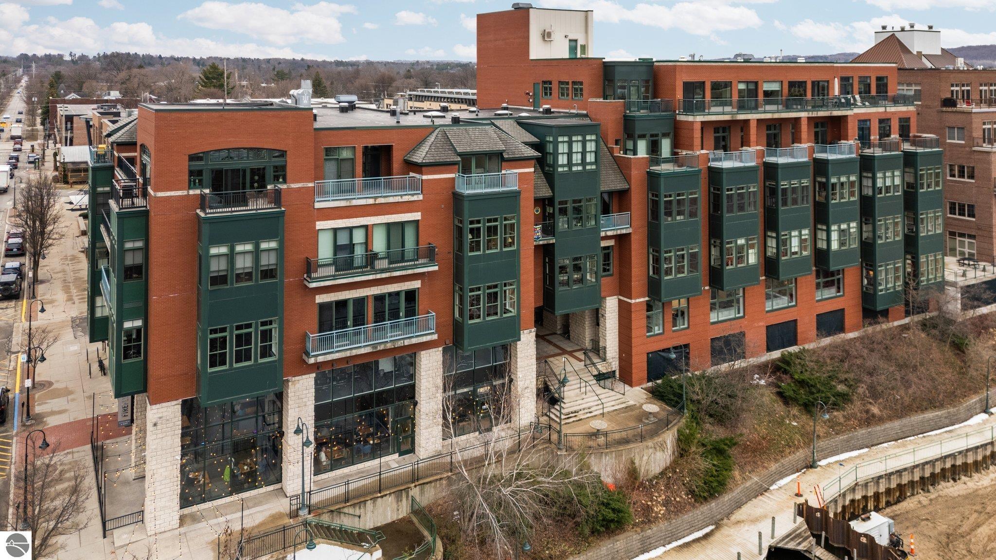 141 Rivers Edge Drive # 400