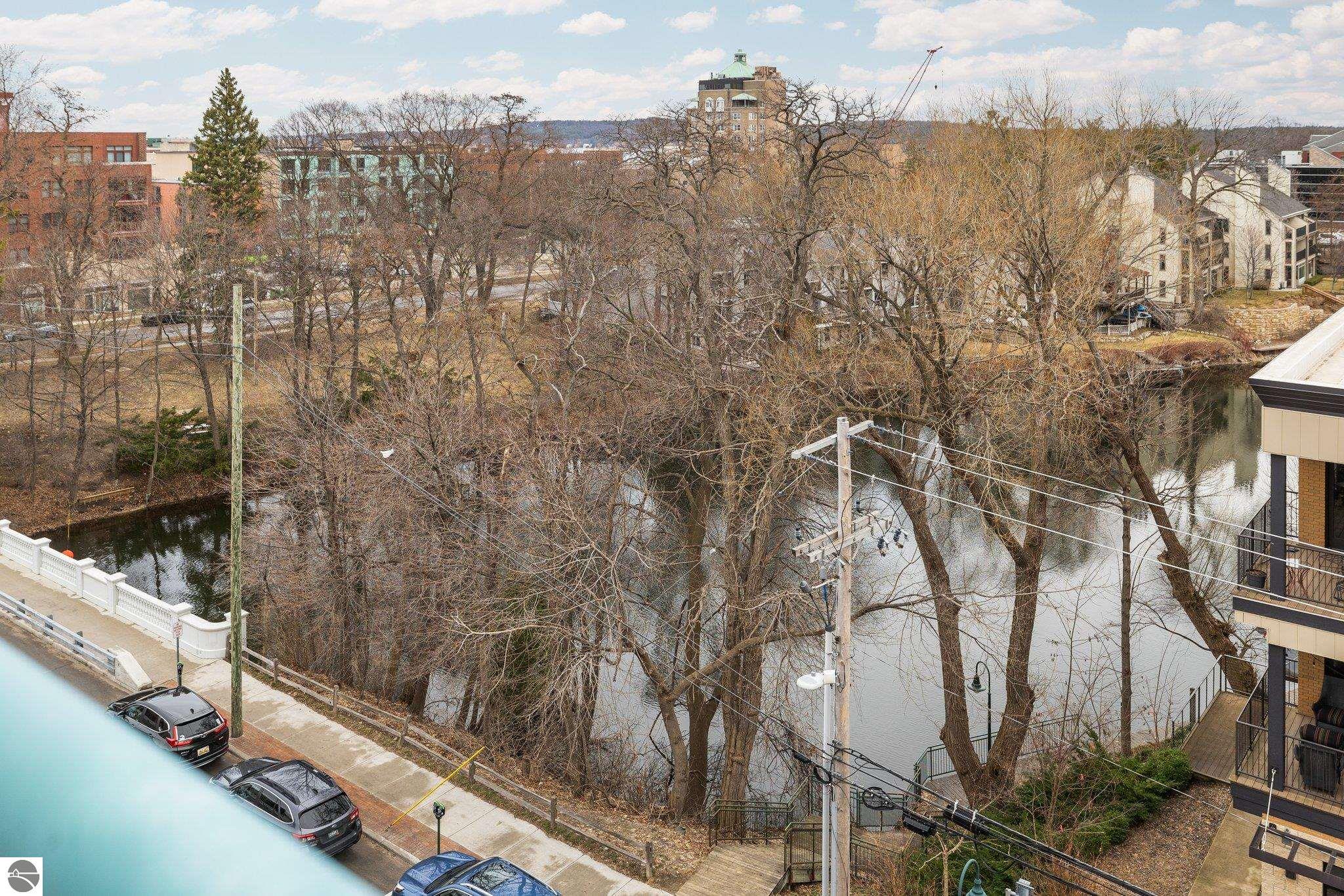 141 Rivers Edge Drive # 400