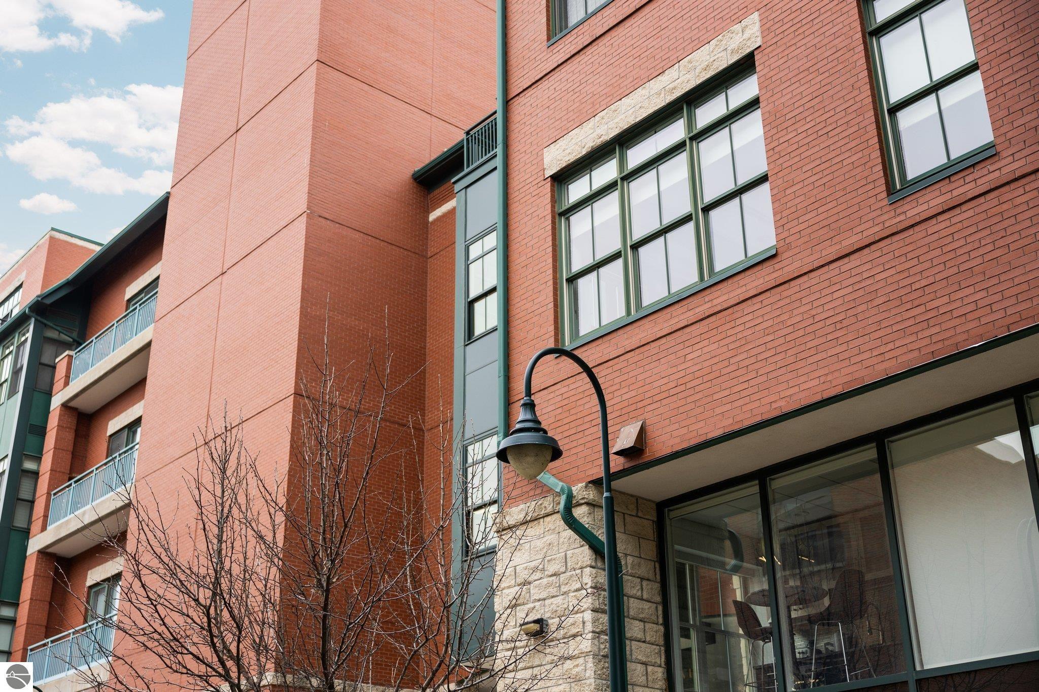 141 Rivers Edge Drive # 400