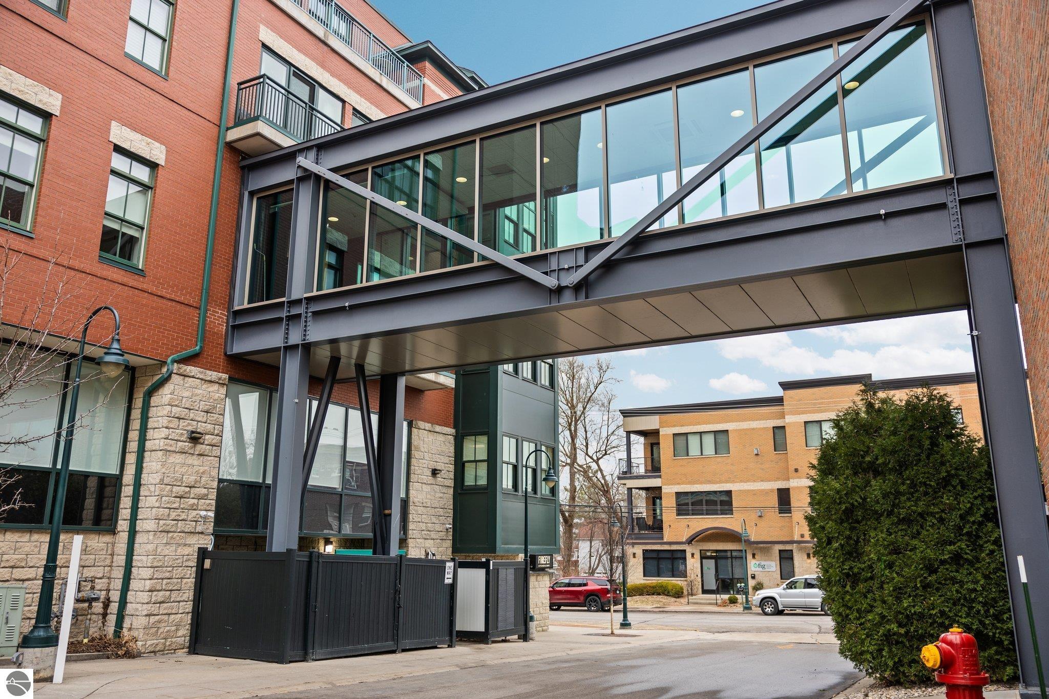 141 Rivers Edge Drive # 400