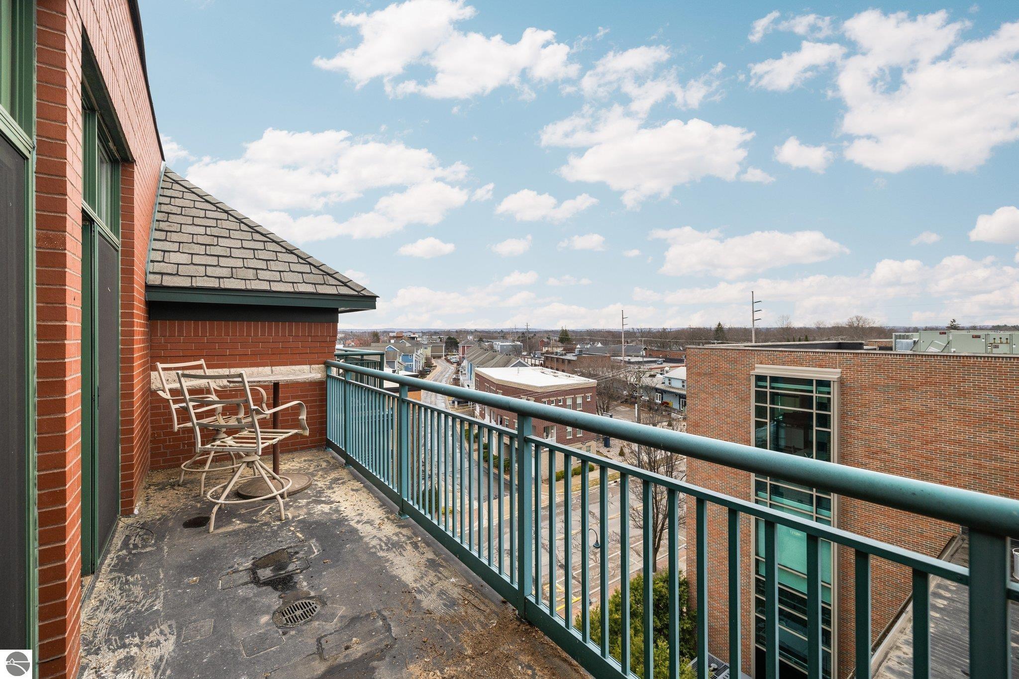 141 Rivers Edge Drive # 400